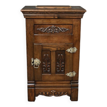 Small Oak Icebox – Early 20th Century