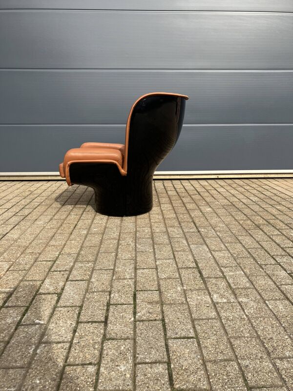 Chaise Joe Colombo Elda Longhi en cuir cognac à l'état neuf !