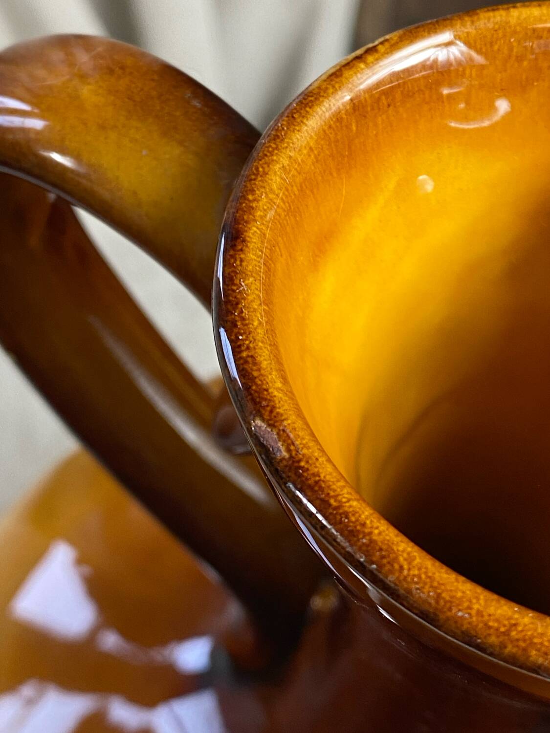 Amphora-type ceramic vase