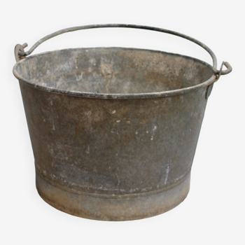 Zinc bucket