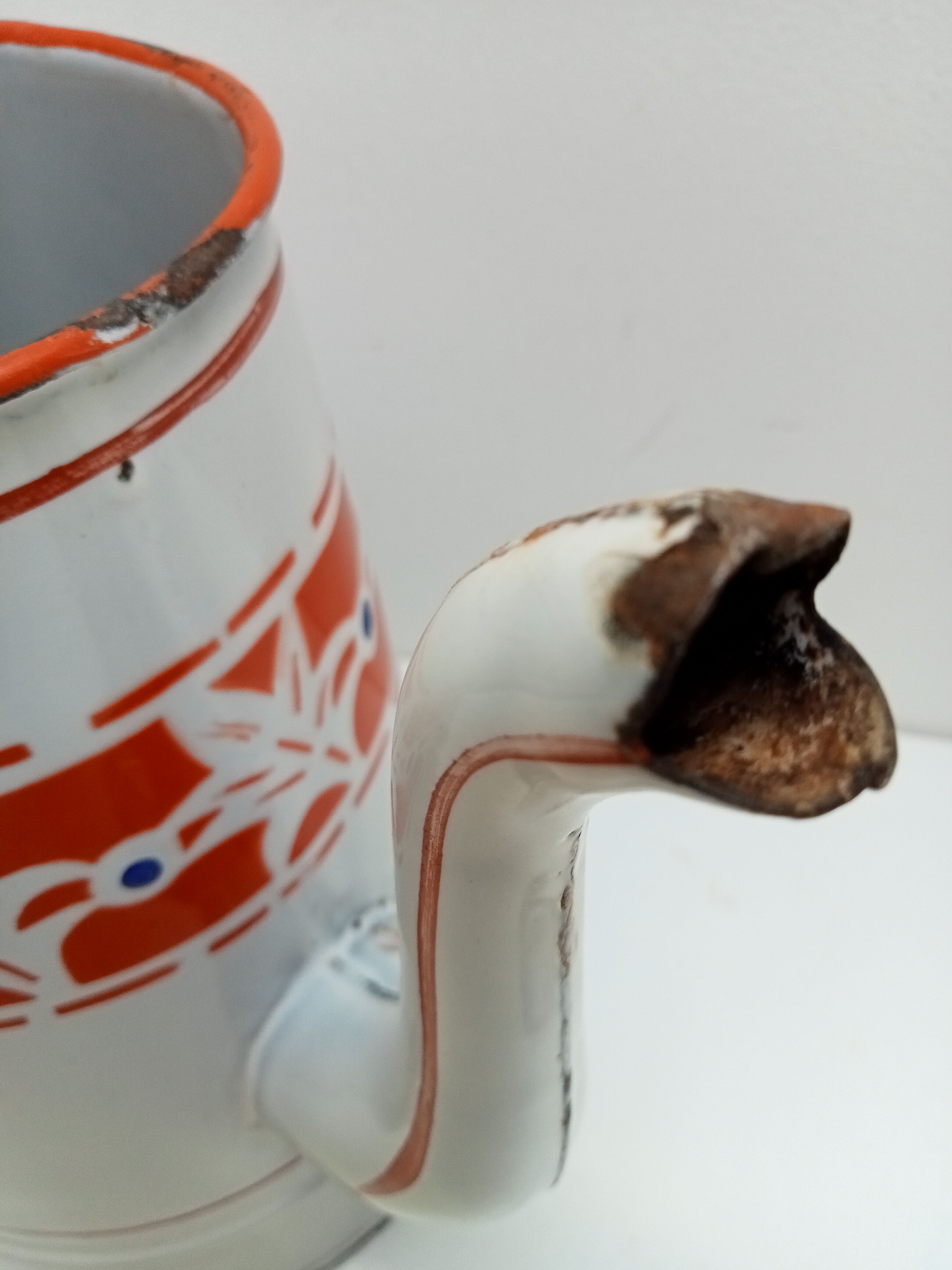 Cafetière émaillée jaune vanille