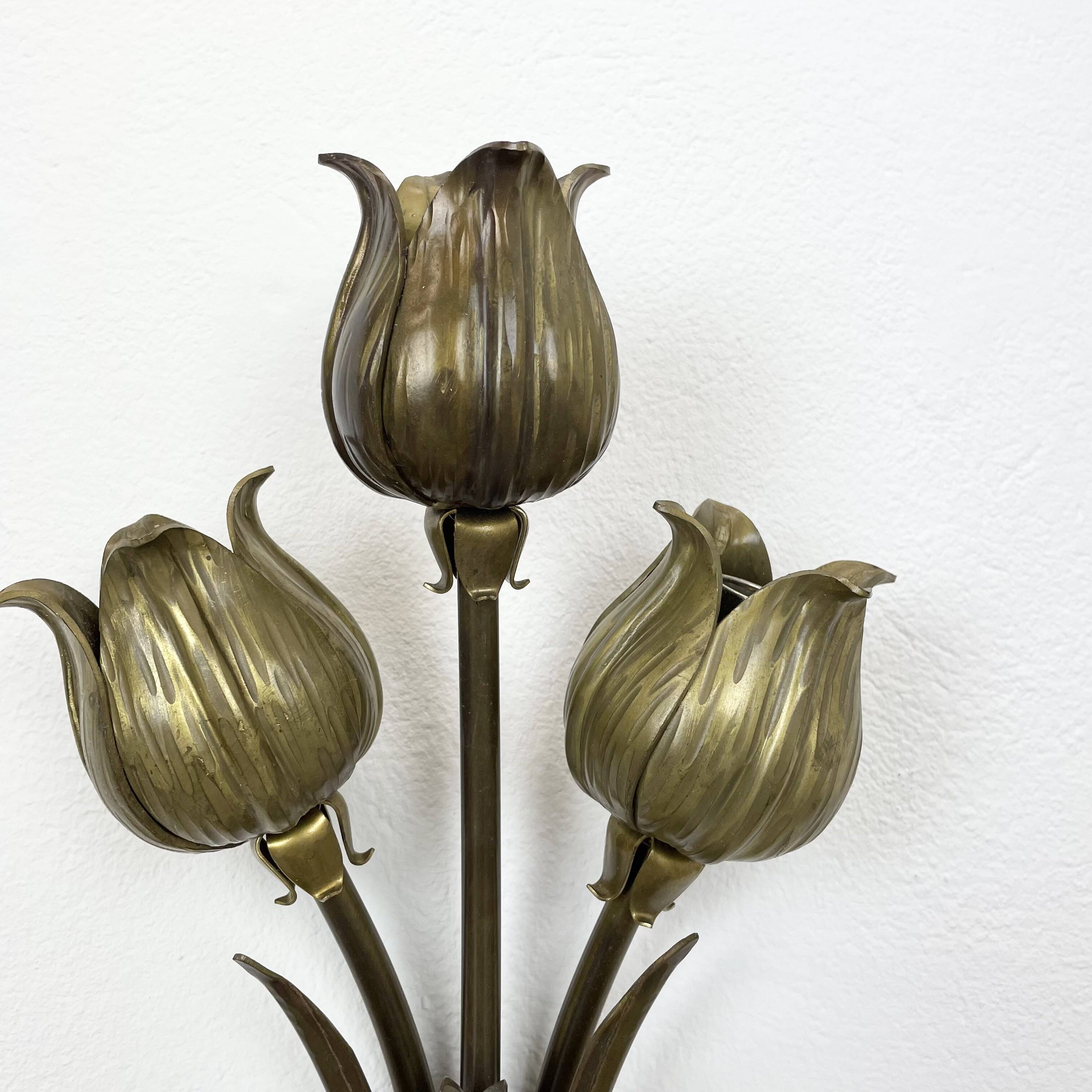 Sculptural 44cm brass  "flower" theatre wall light, italy, 1970s