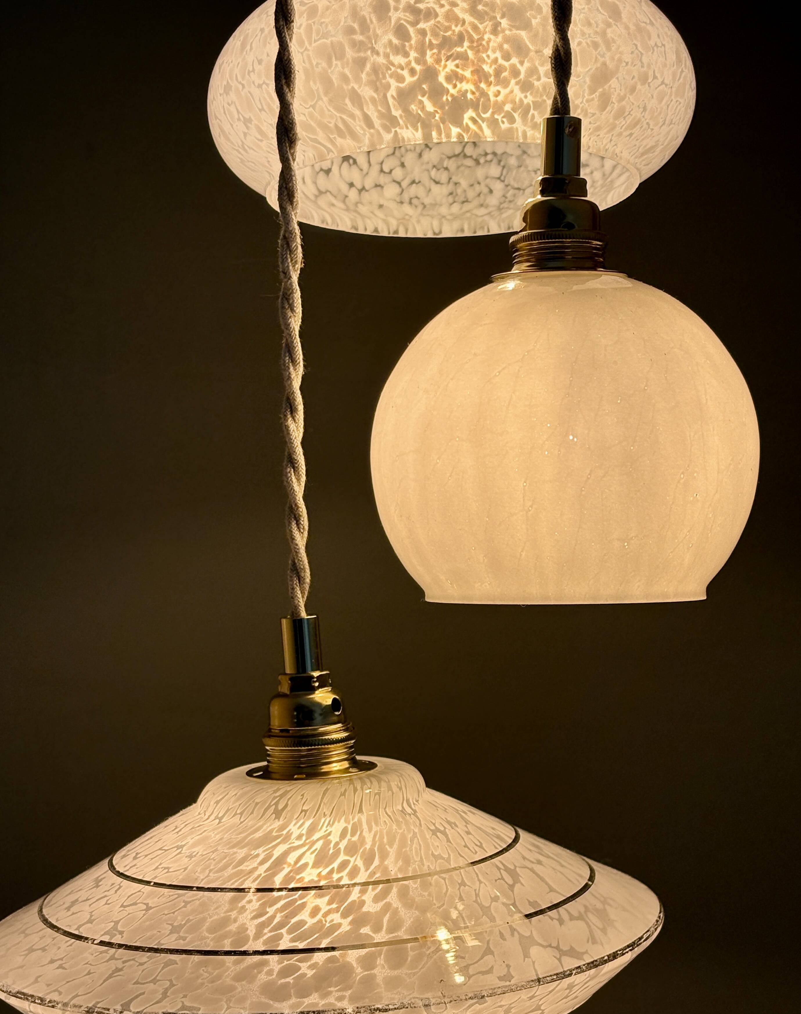 Vintage white glass triple globe suspension from Clichy and opaline.
