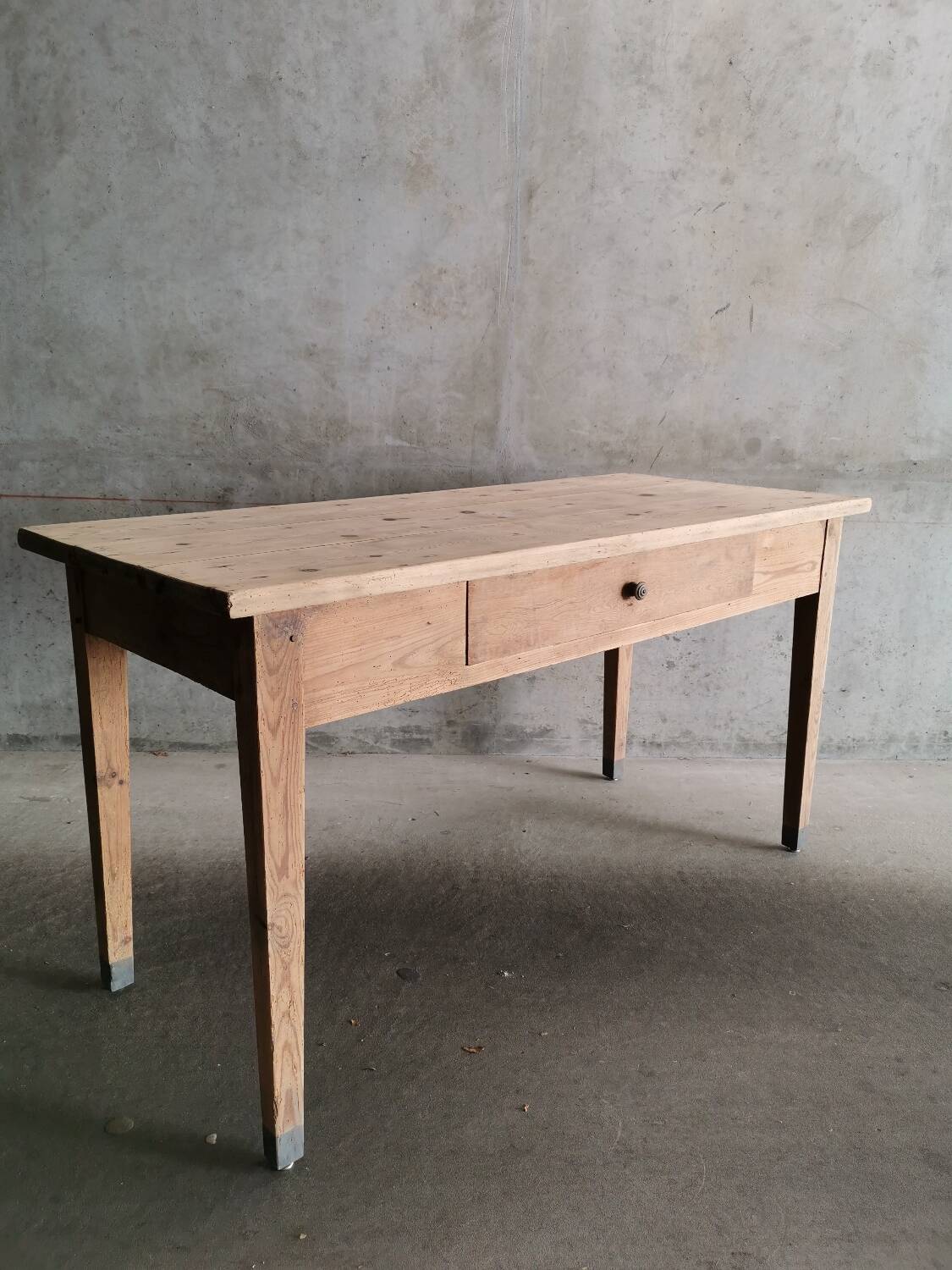 Farmhouse Table / Country Table