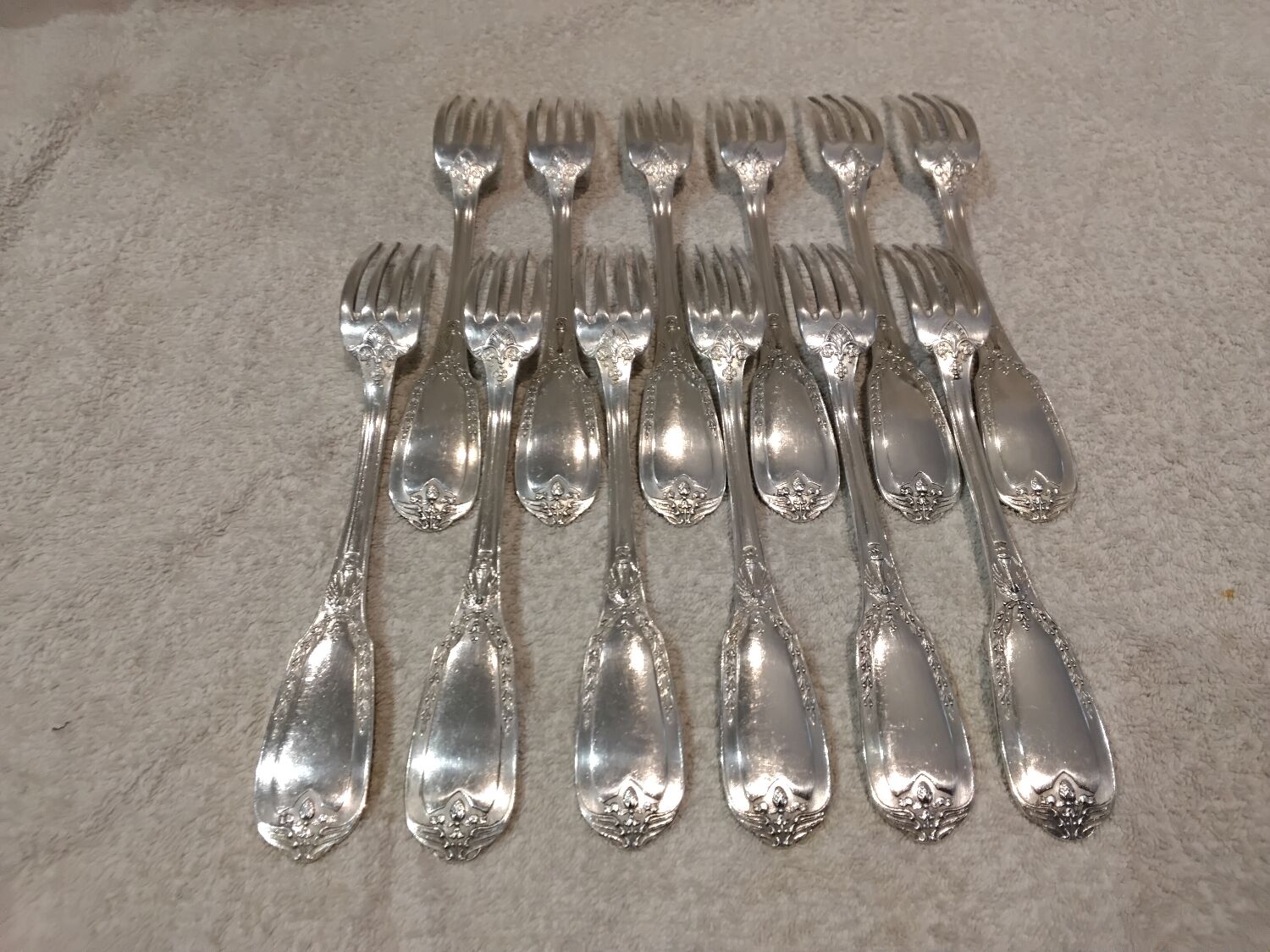 12 silver-plated metal table forks by Ravinet & Cie, Empire 81.