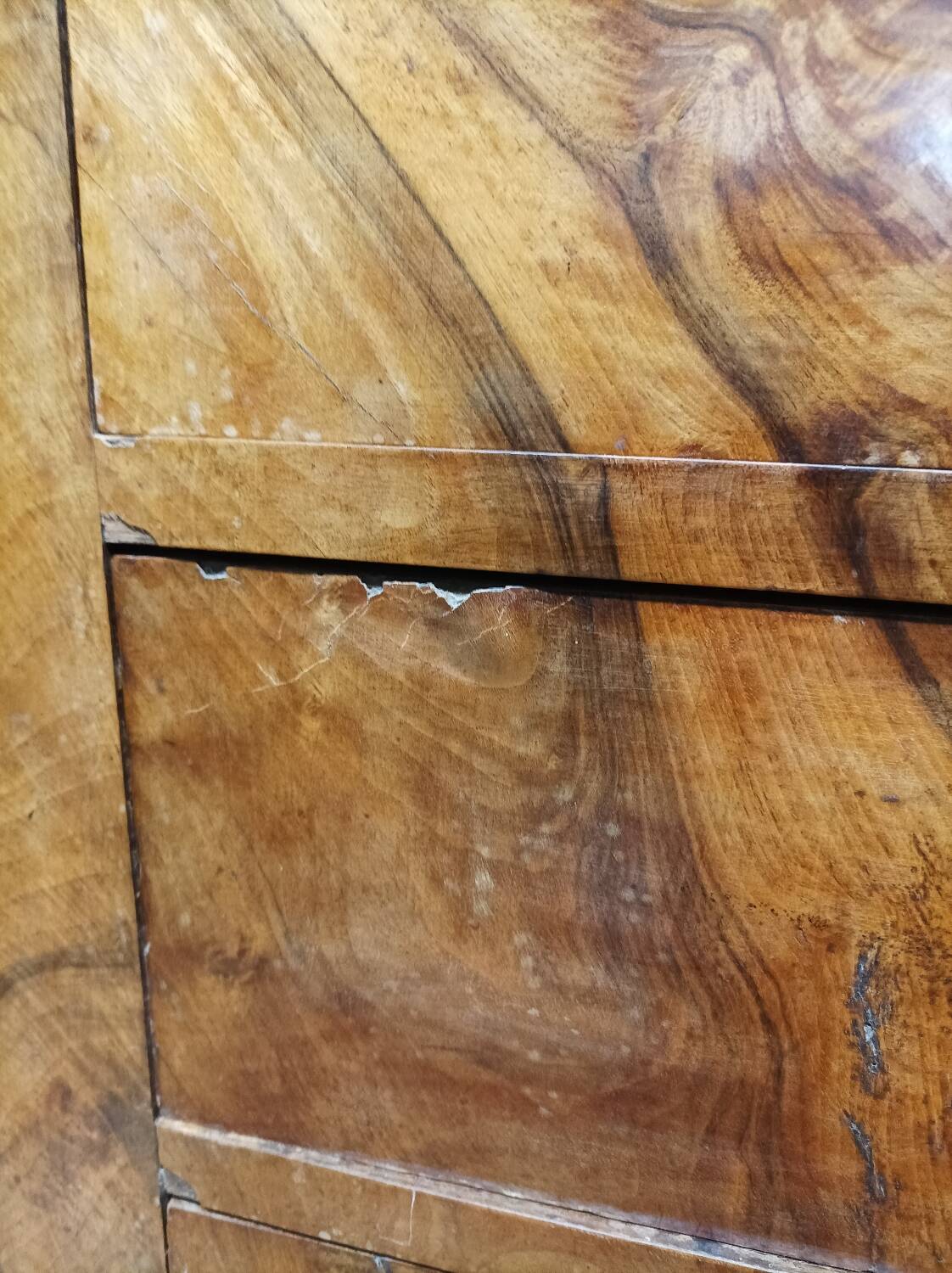 Antique Louis Philippe chest of drawers with 4 drawers and marble