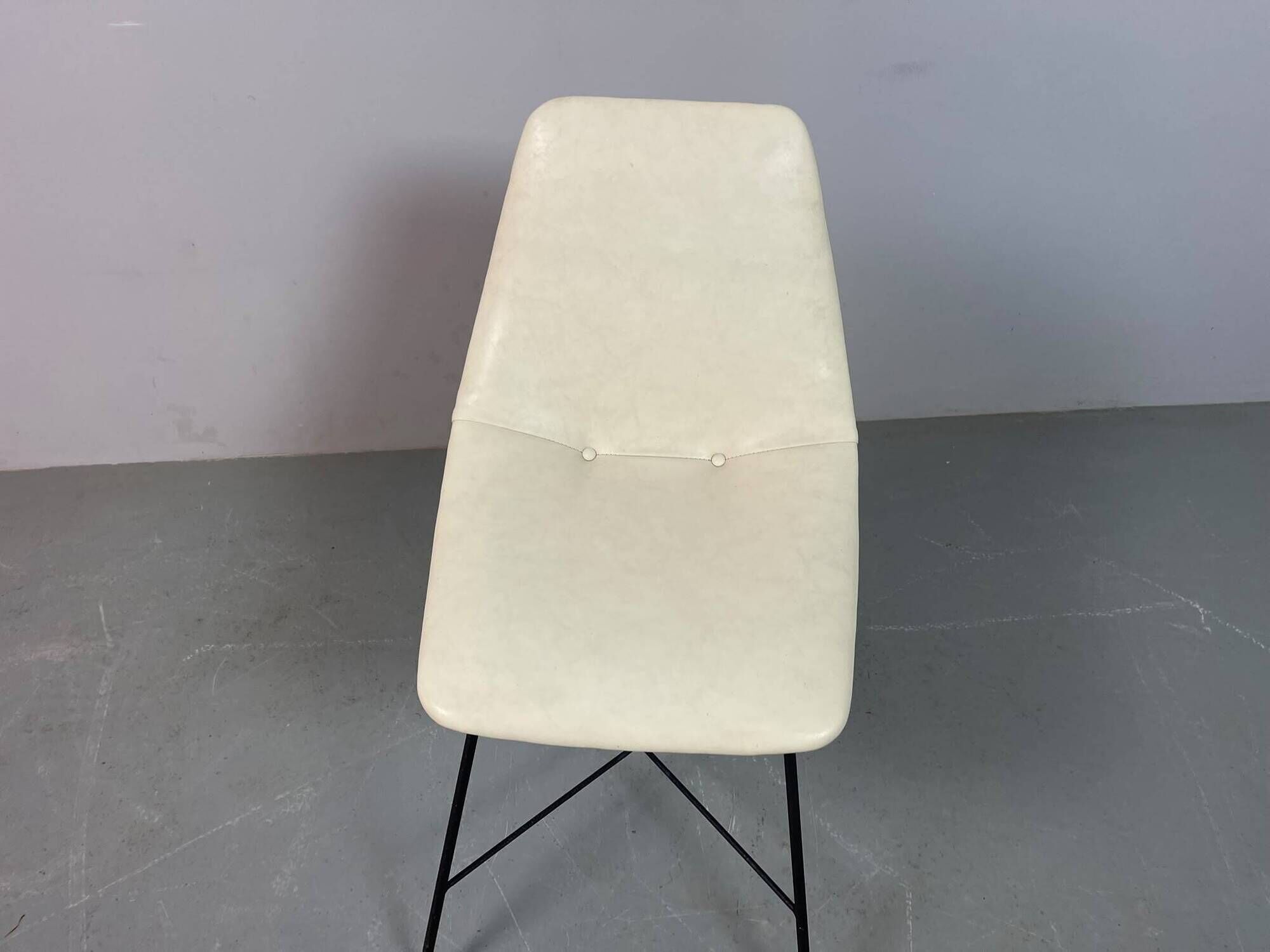 Augusto Bozzi ‘Aster’ Side Chair for Saporiti, Italy, 1950s – Cream Vinyl