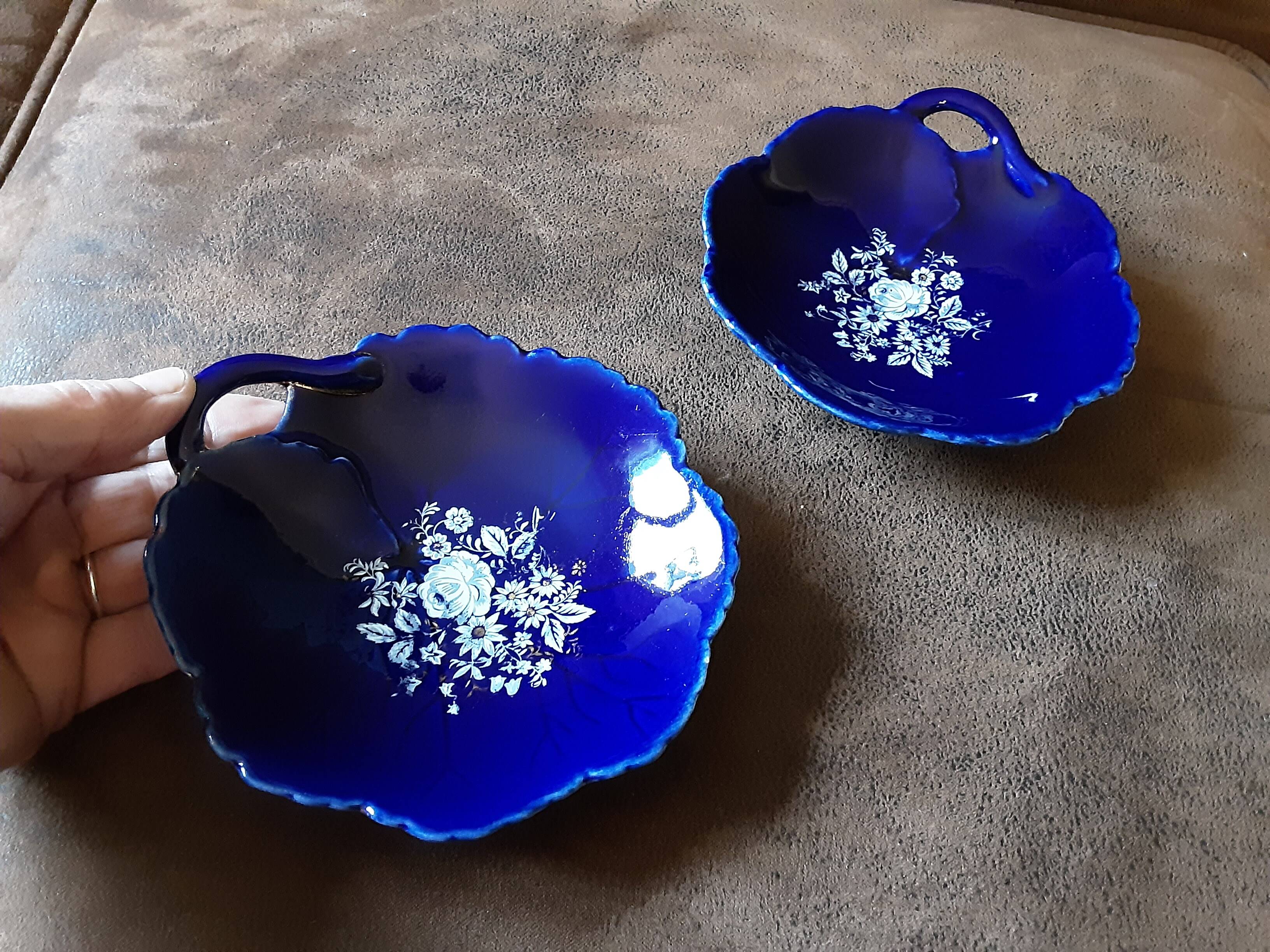 Set of 2 porcelain cups