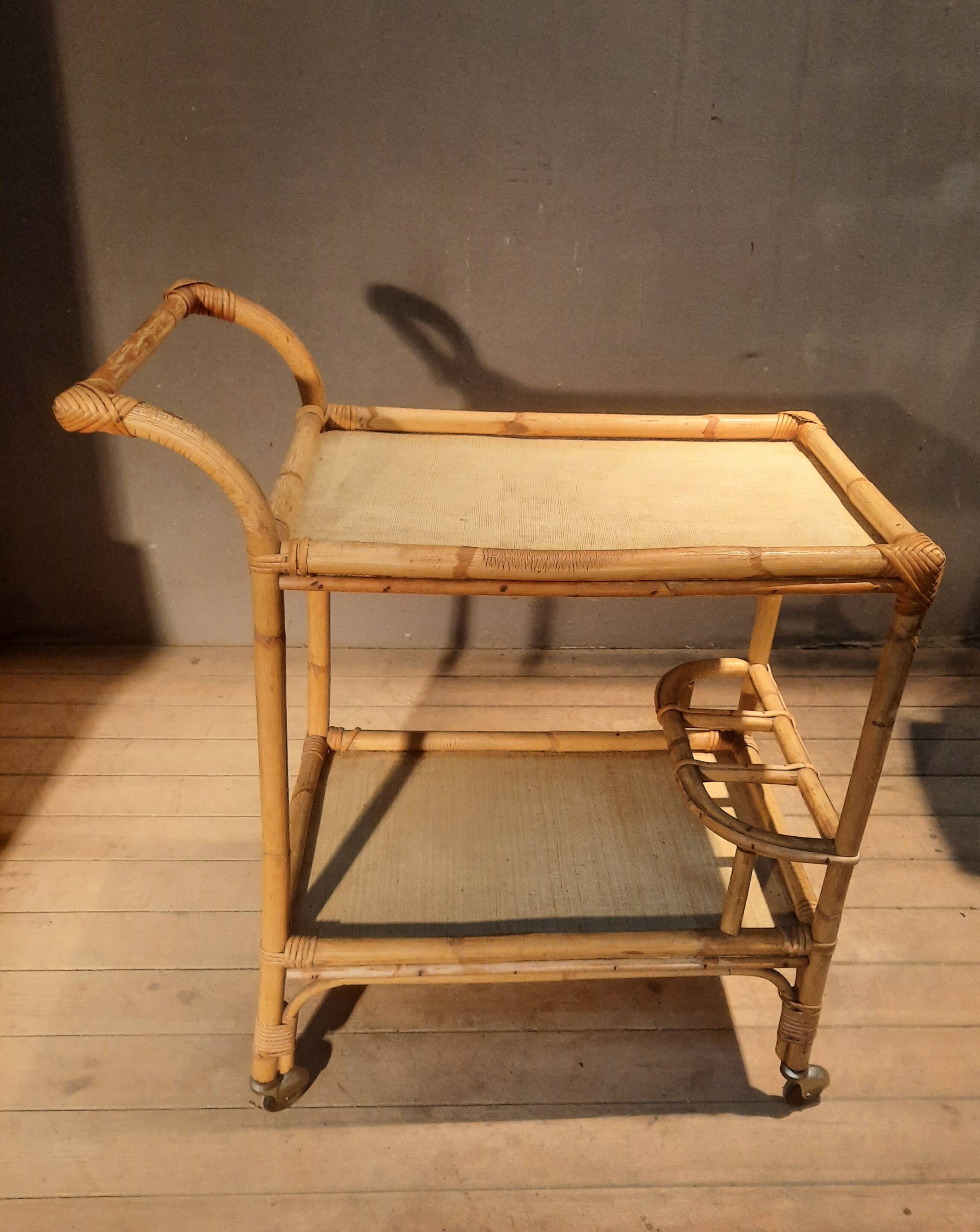 Table roulante en bambou des année 1950