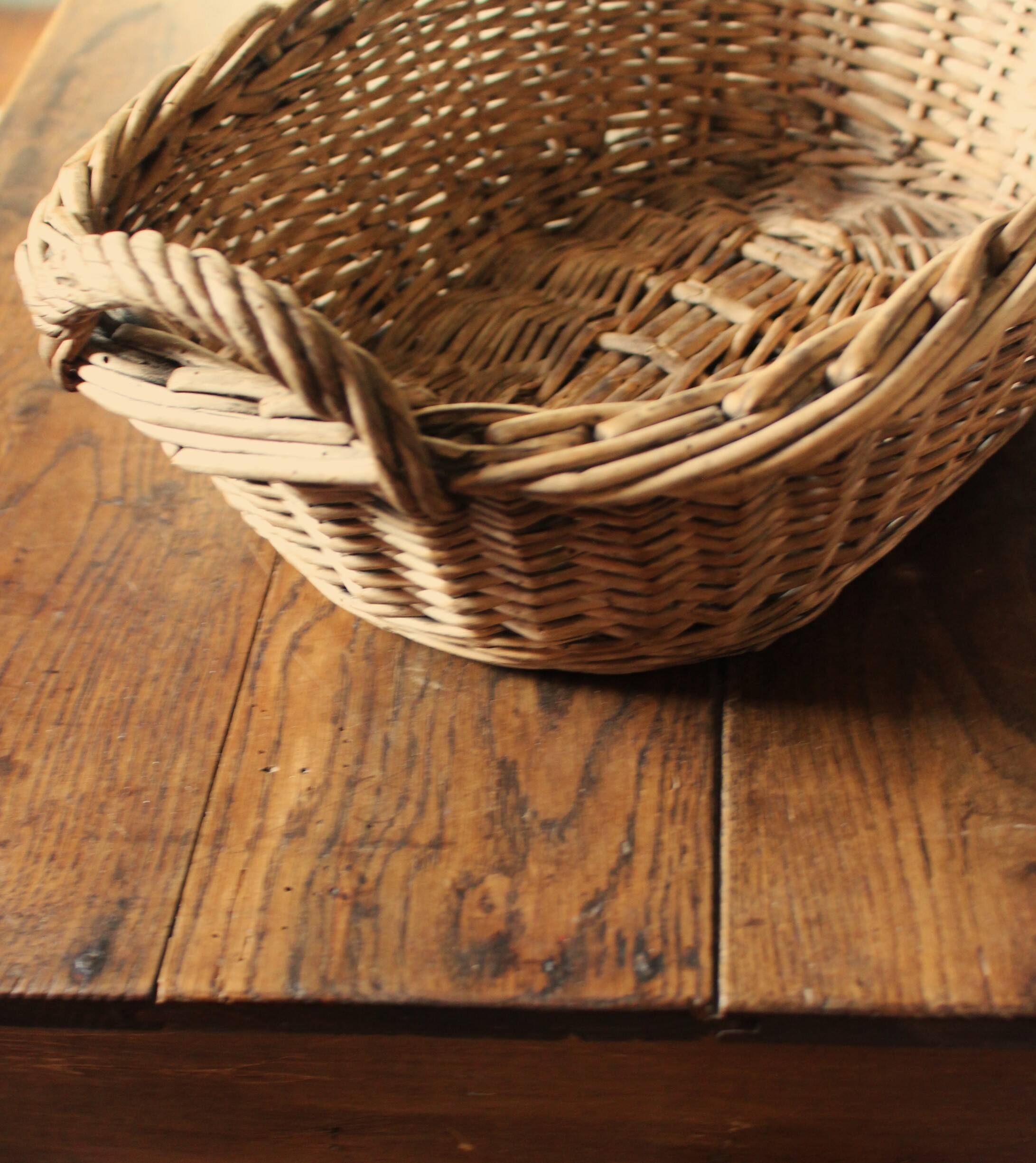Wicker basket with two oval handles
