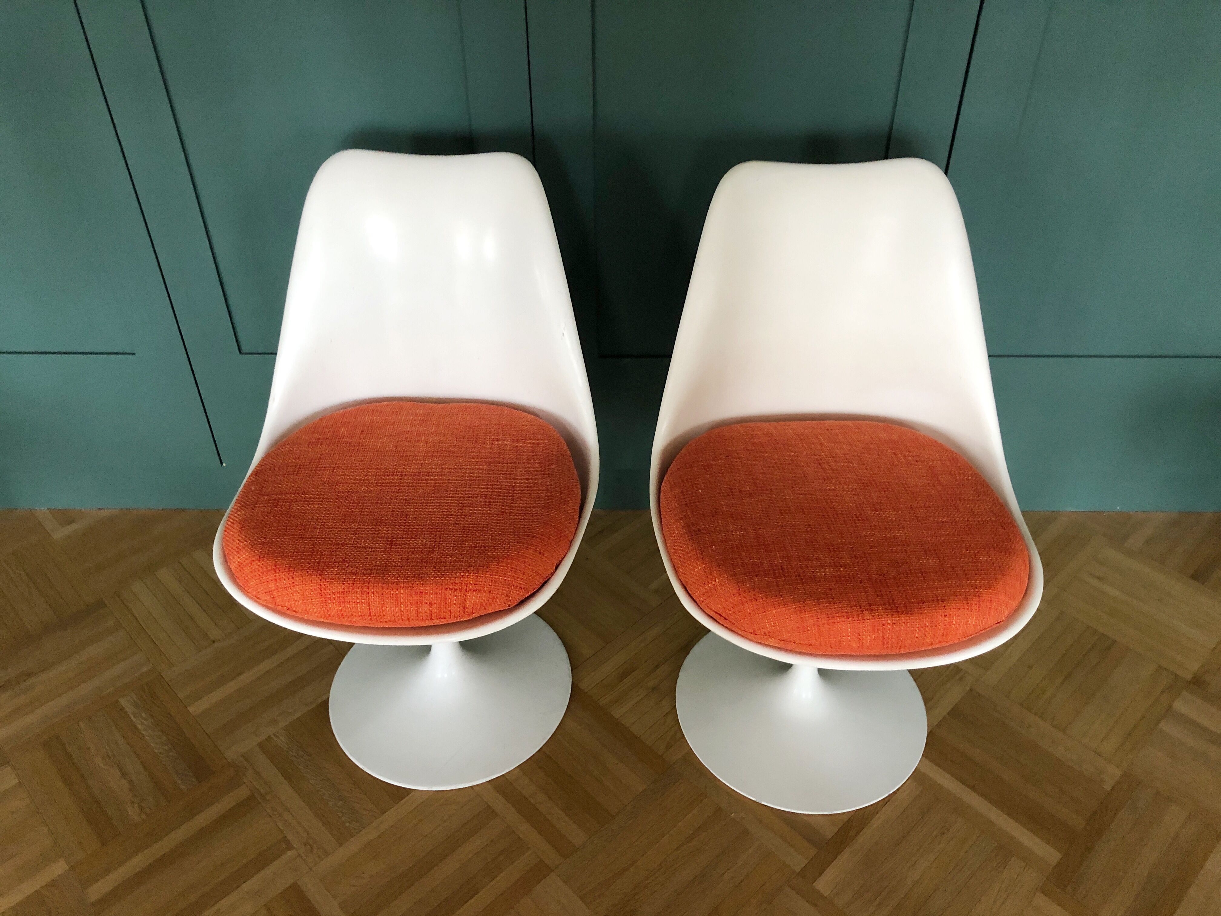 Series of 4 Tulip chairs by Eero Saarinen for Knoll