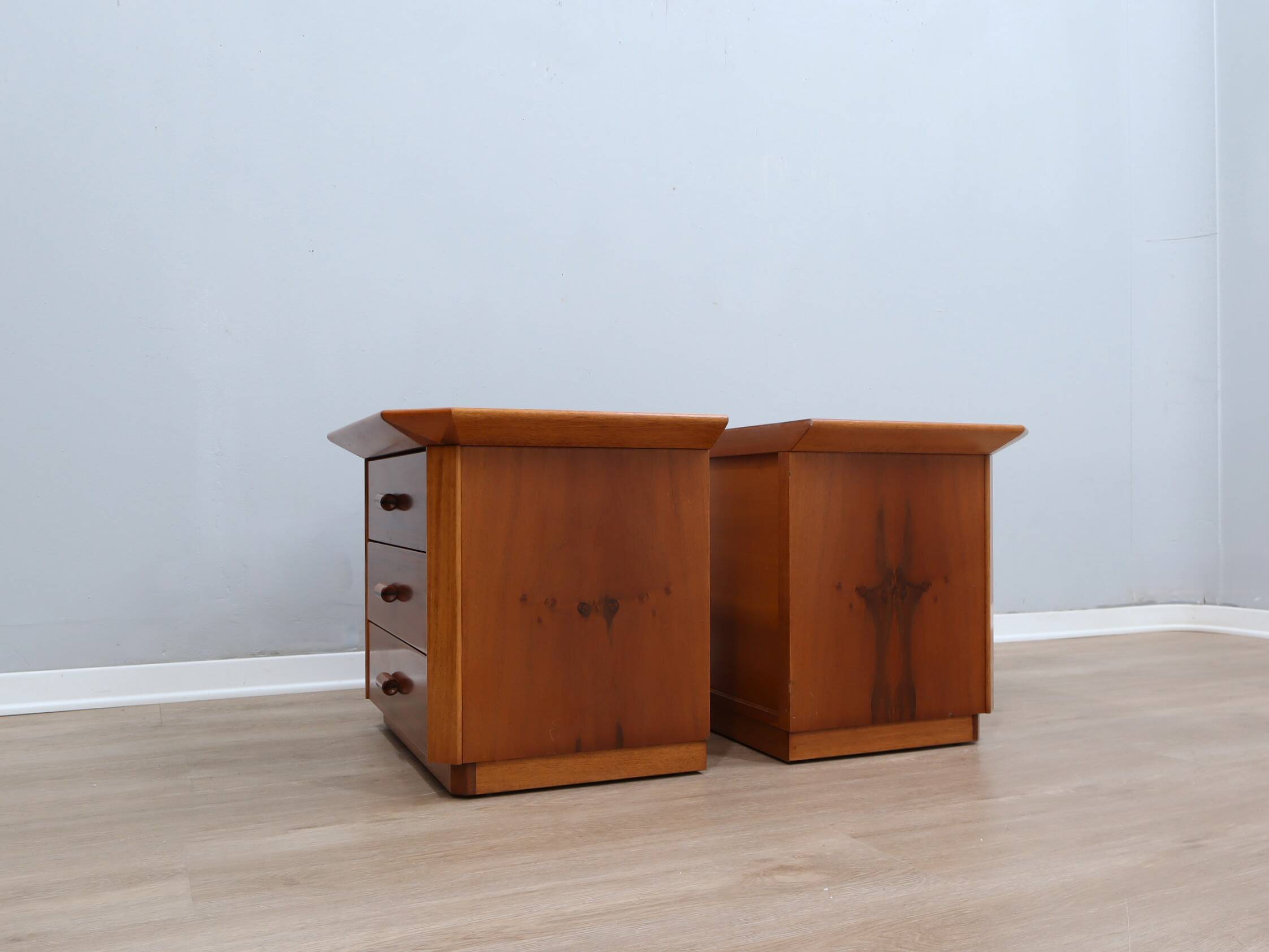 Pair of solit walnut nightstands bedside table late 1970s