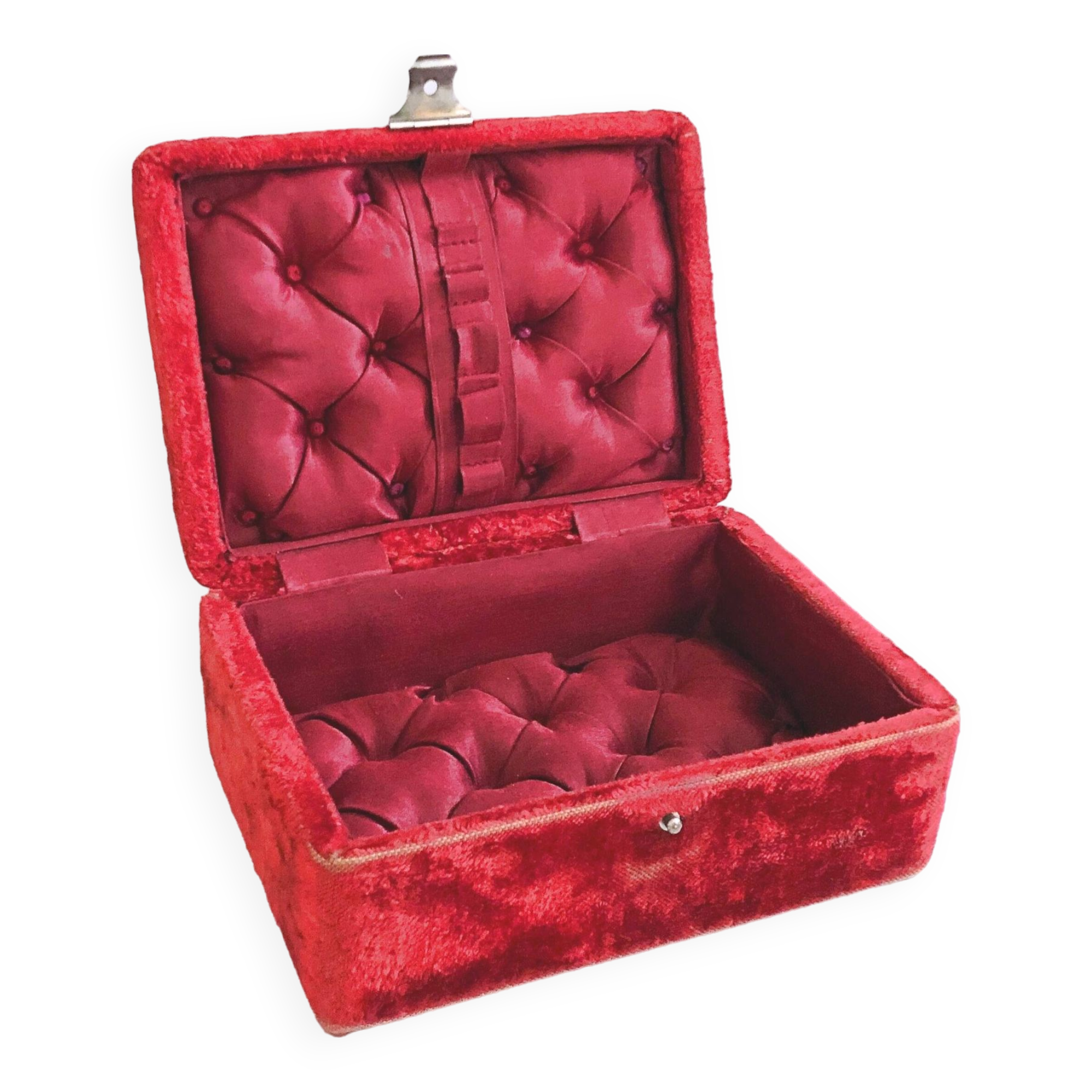 Sewing box padded with red silk, Napoleon III style