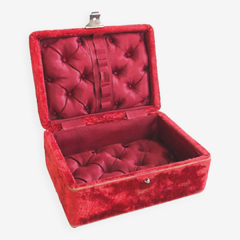 Sewing box padded with red silk, Napoleon III style