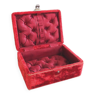 Sewing box padded with red silk, Napoleon III style