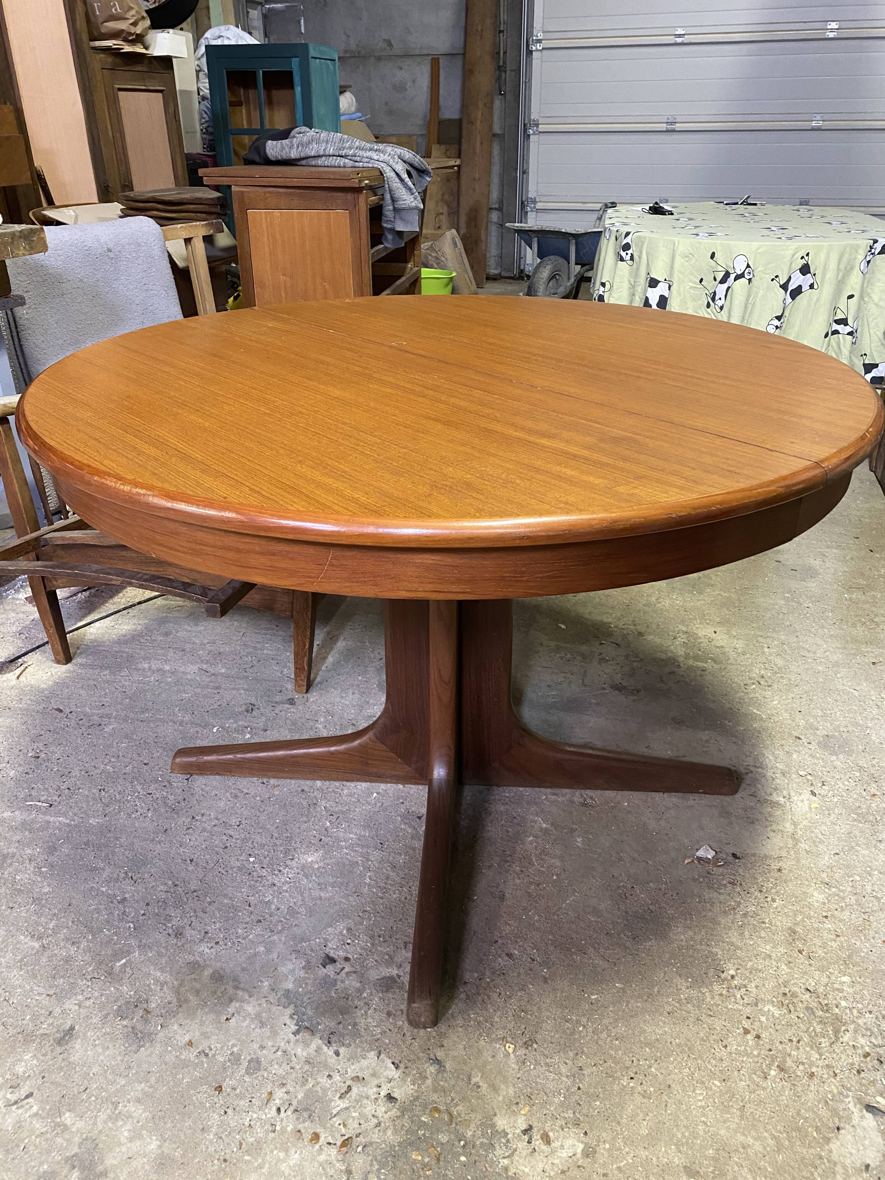 Vintage Baumann table with extension