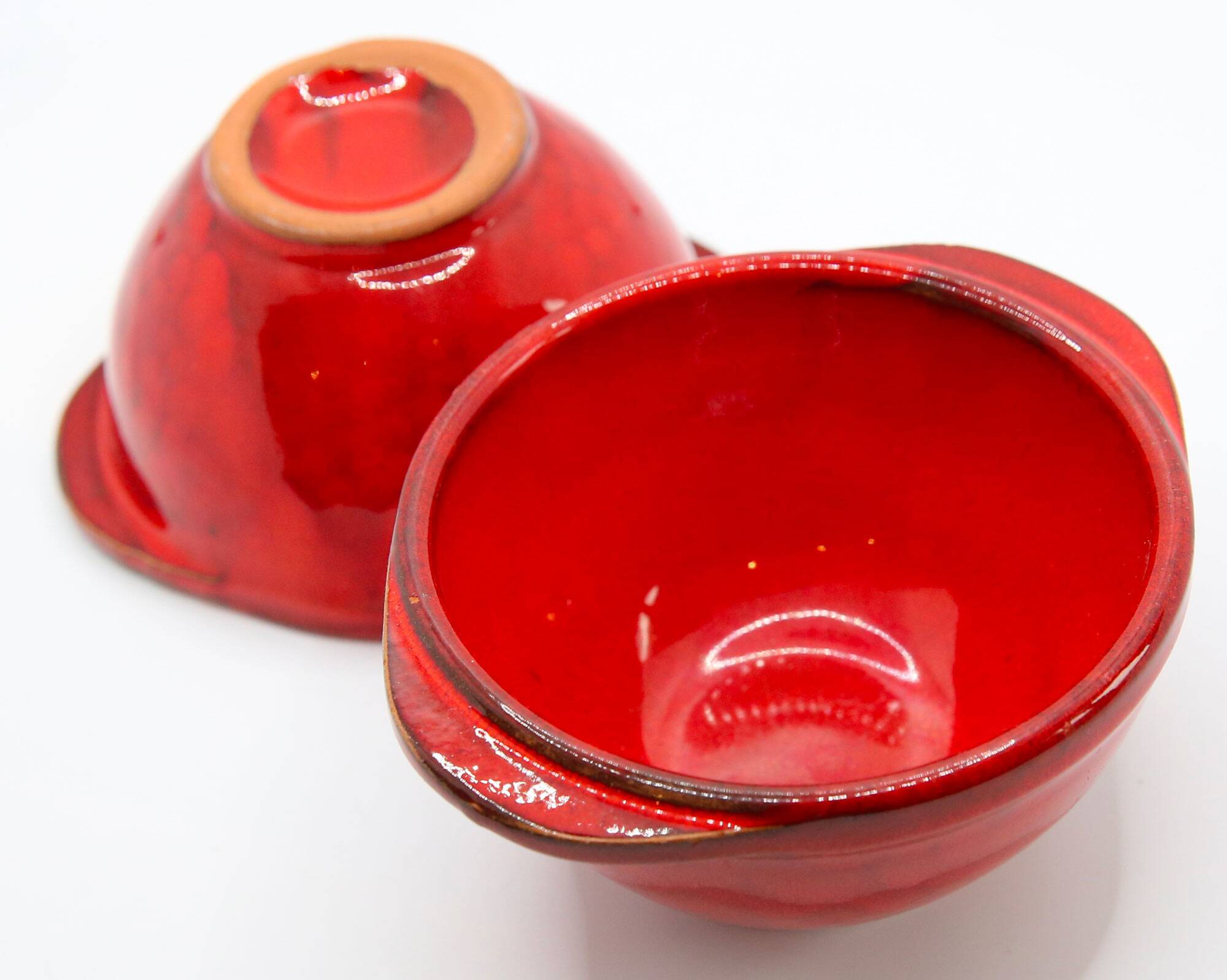 Set of 2 ear bowls in bright red enamelled earth