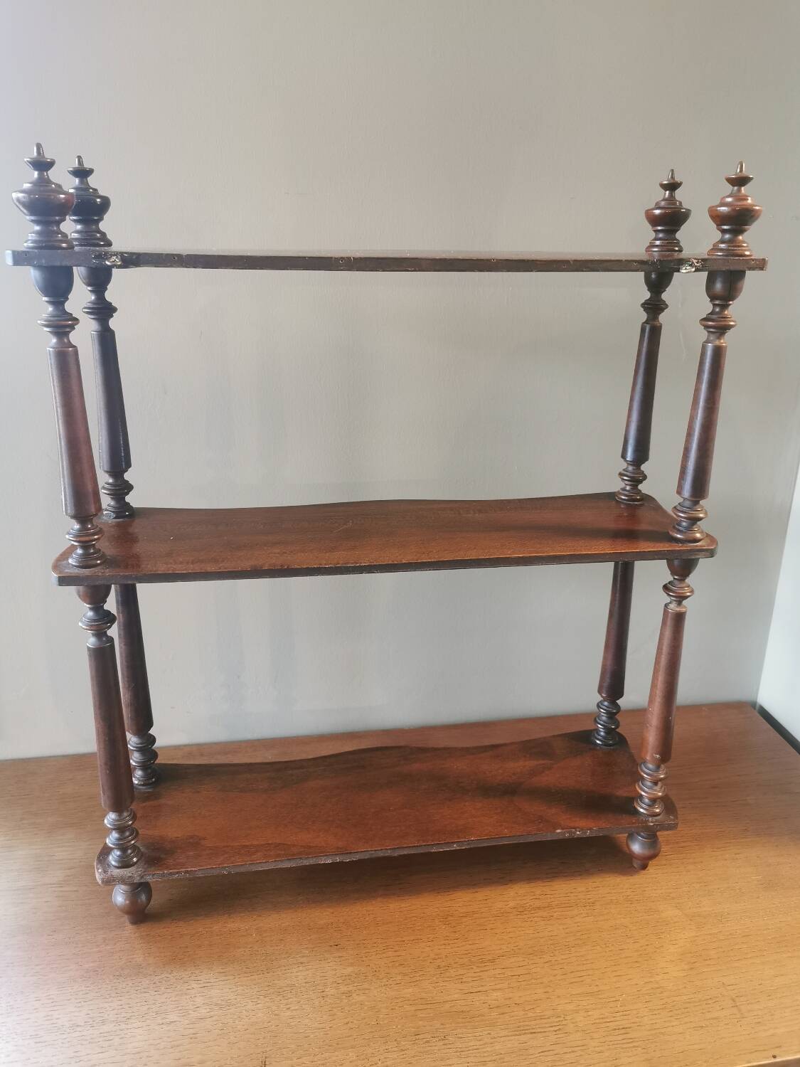 Napoleon III 3-tier shelf