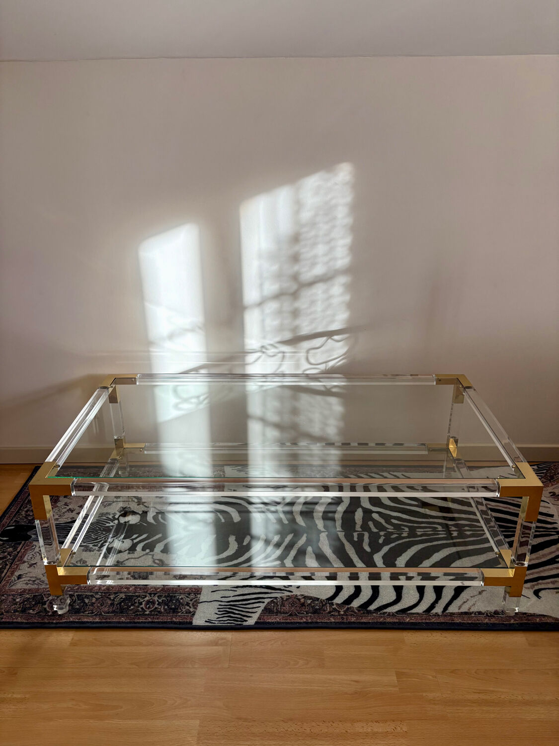 Italian coffee table Fabian, glass, plexiglass and brass, 1970-80.