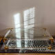 Table basse italienne Fabian verre, plexiglas et laiton, 1970-80