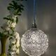 Suspension globe vintage en verre moulé