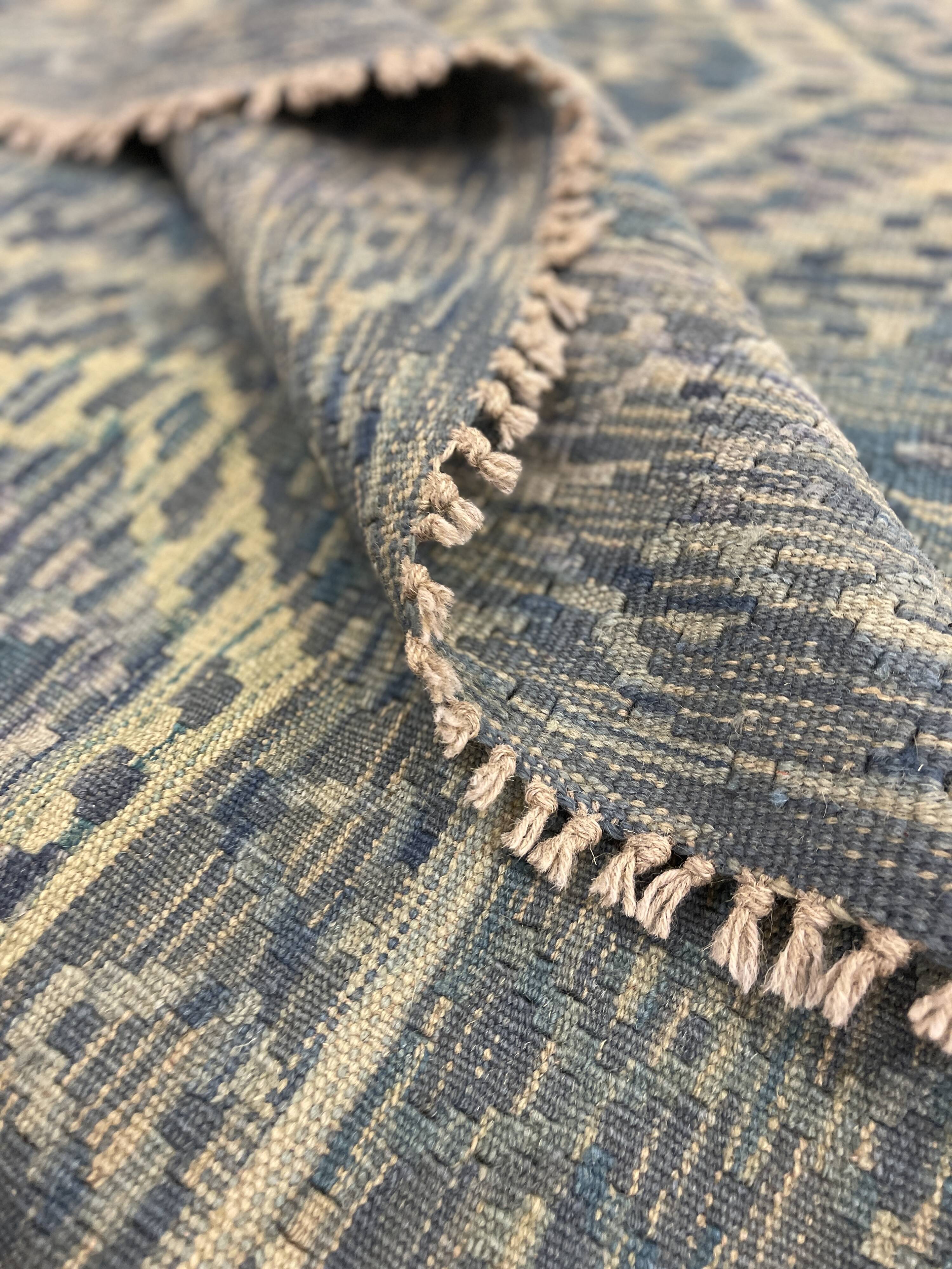 Geometric Kilim Rug, Bule Beige Contemporary Wool Carpet 195 x 128 cm