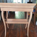 Side table, worker