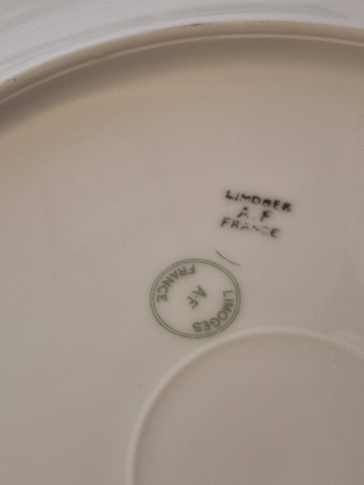 Round serving dish Art Deco, Limoges porcelain, André François, A570