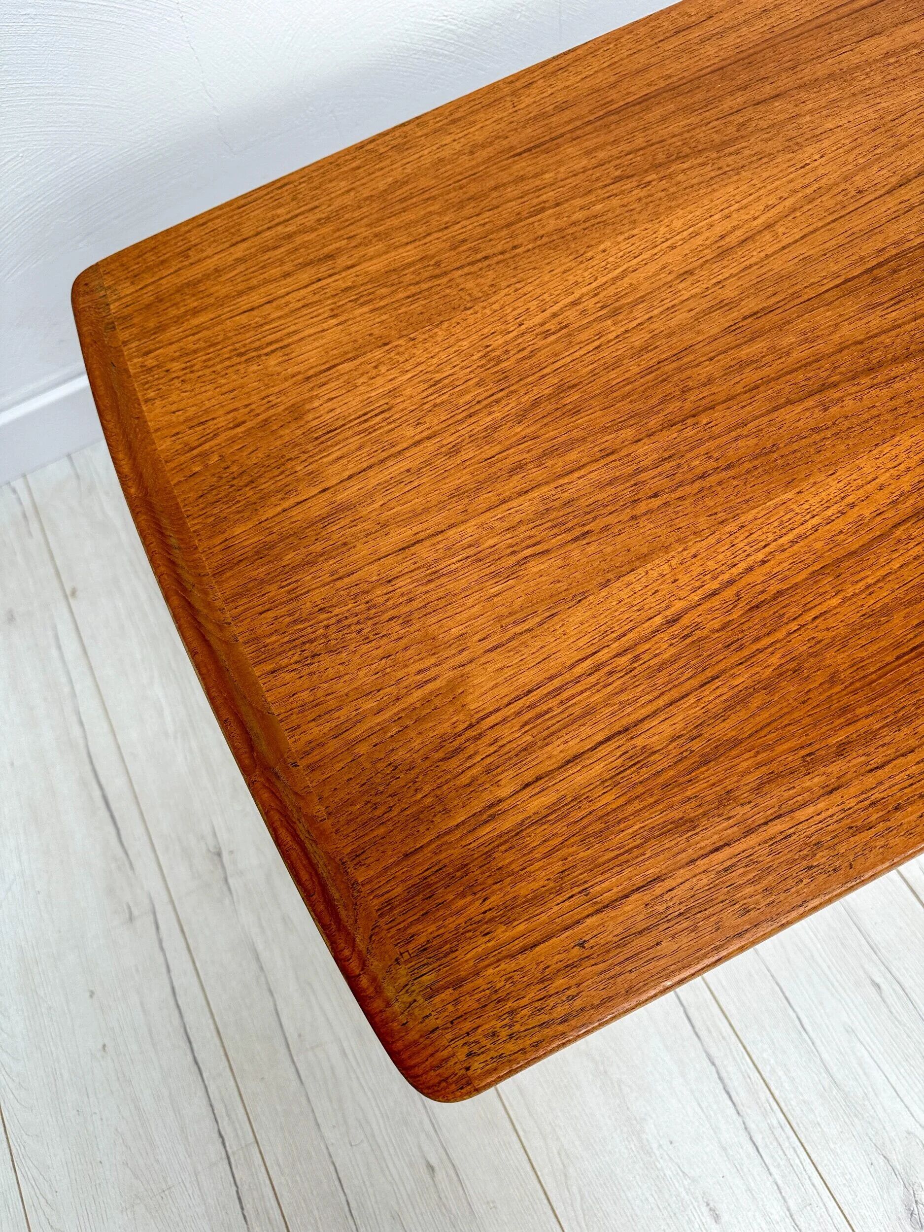 1960s vintage coffee table by Tove & Edvard Kindt-Larsen for France & Daverkosen