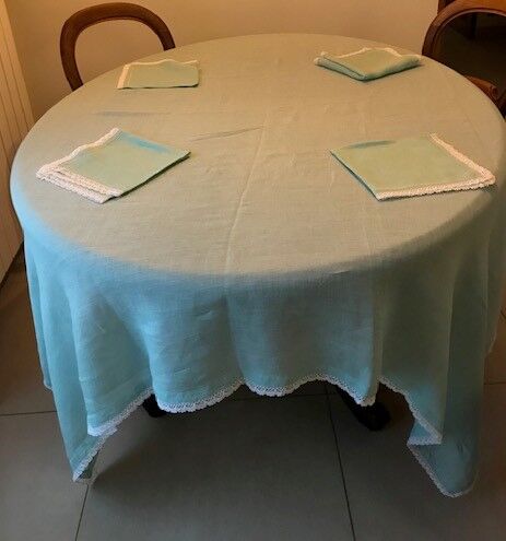 Nappe ancienne et 4 serviettes assorties