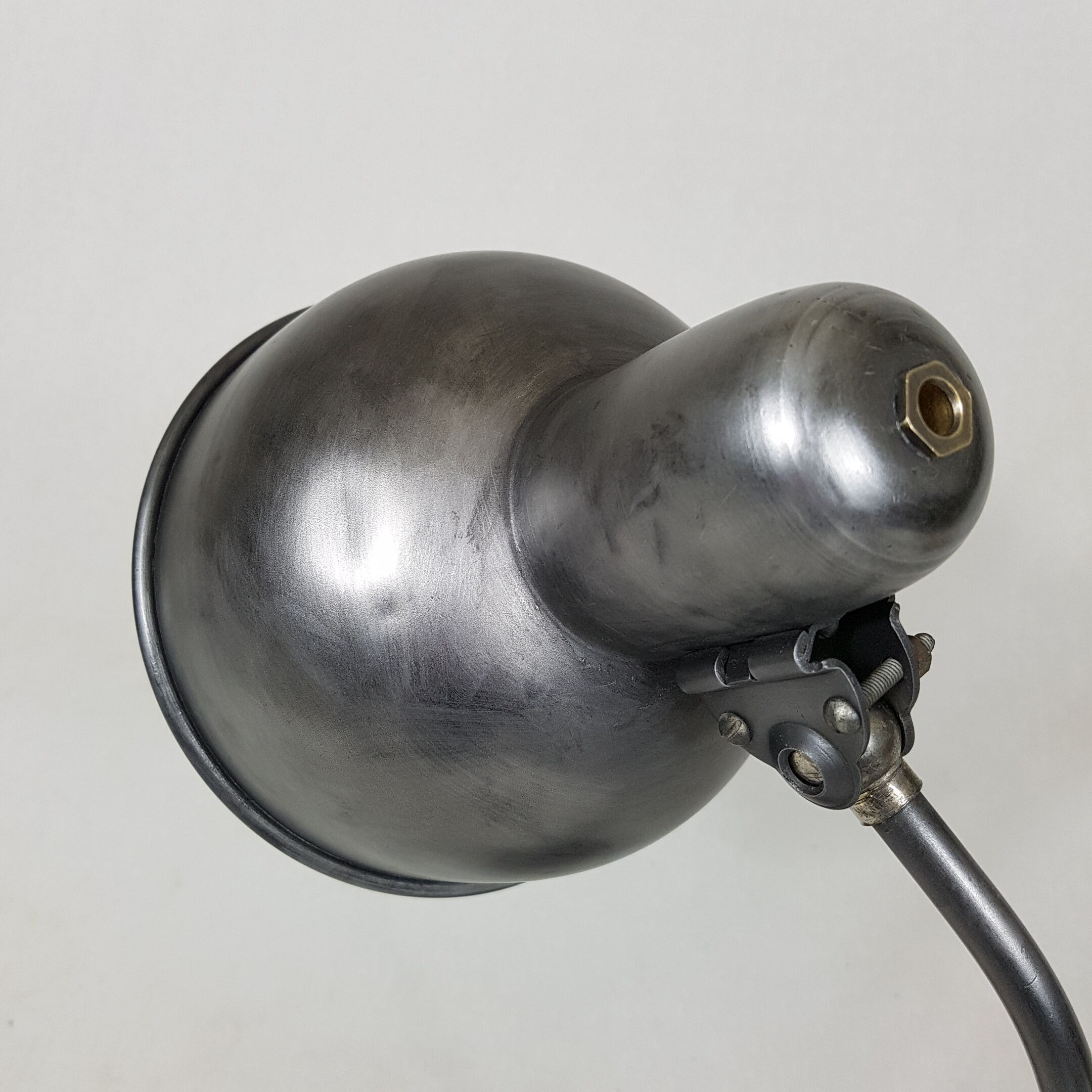 Lamp office hinged patella finish graphite