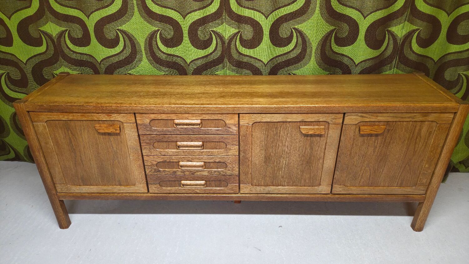 Brutalist enfilade 1970