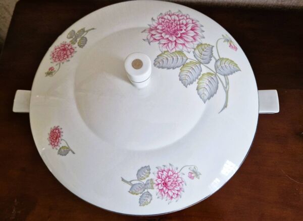 Soupière en porcelaine Haviland blanche avec motifs Dalhia