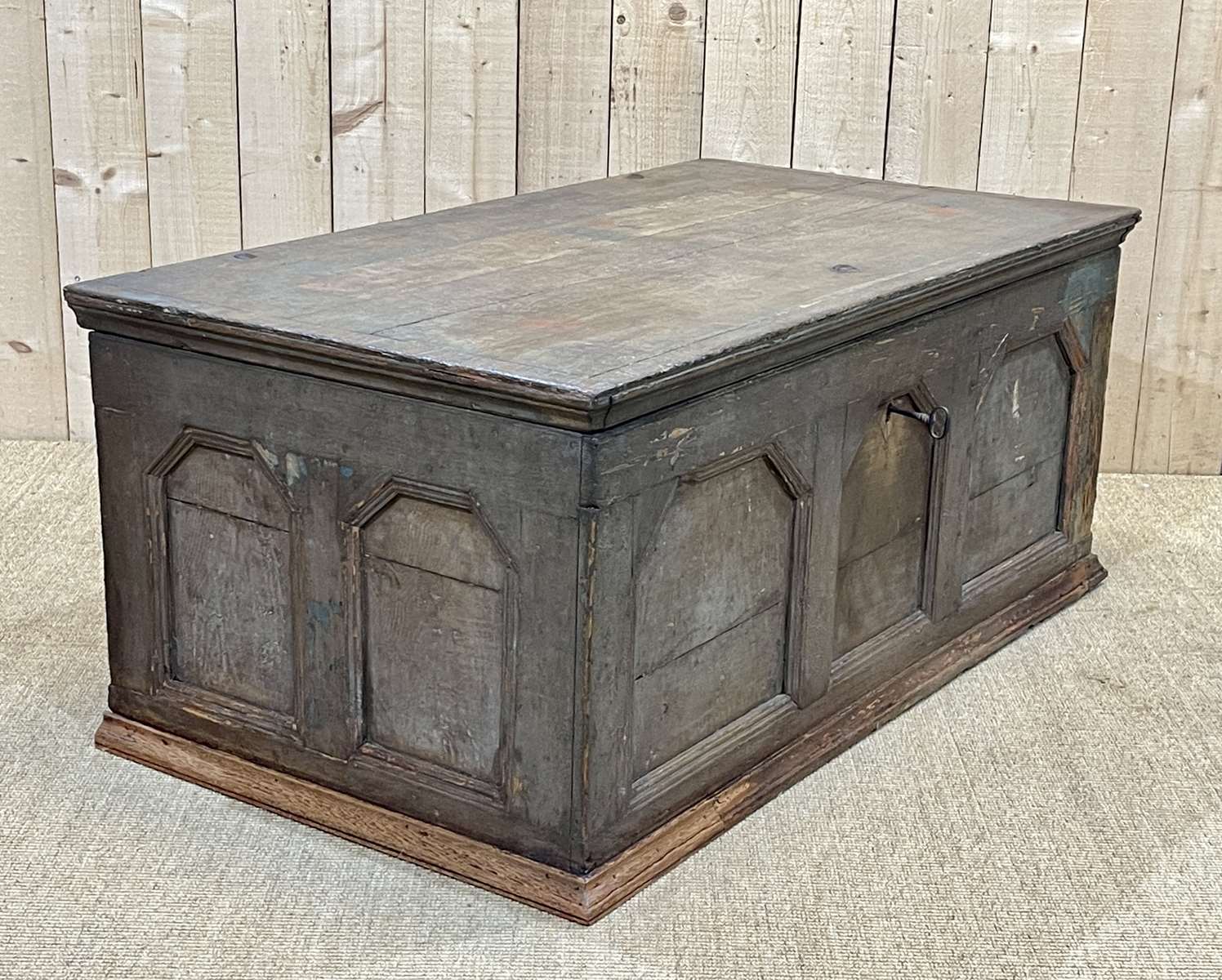 Chest of the seventeenth century in oak and fir