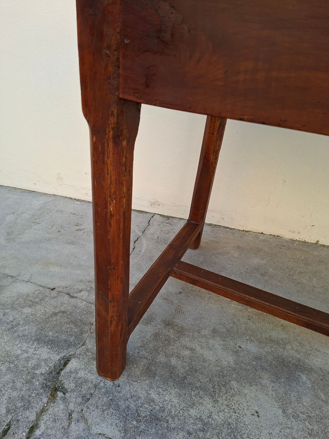 Rustic monastery farmhouse table, antique, 19th century, made of walnut.