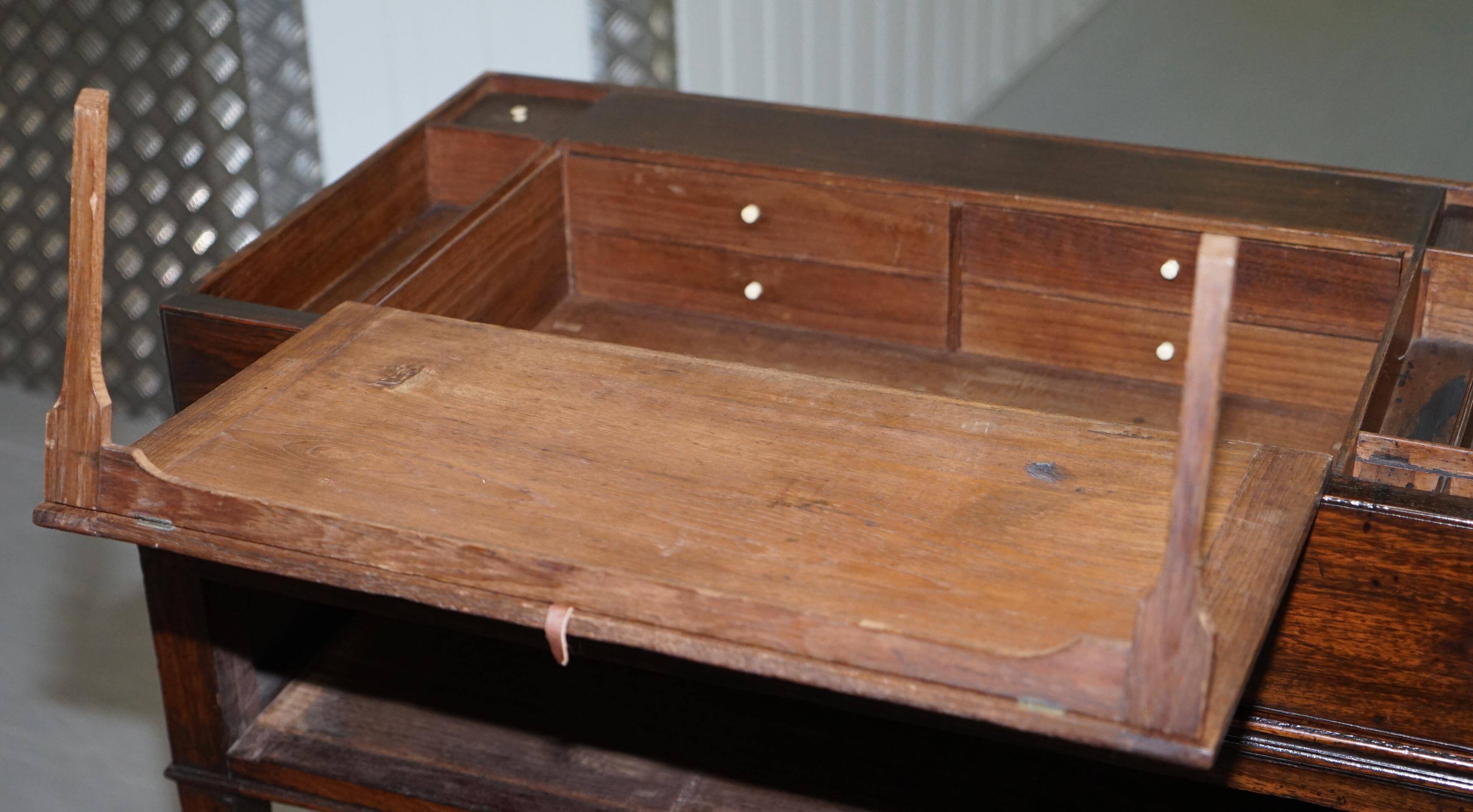 Library secretary George III in Cuban mahogany by Gillows, circa 1790.