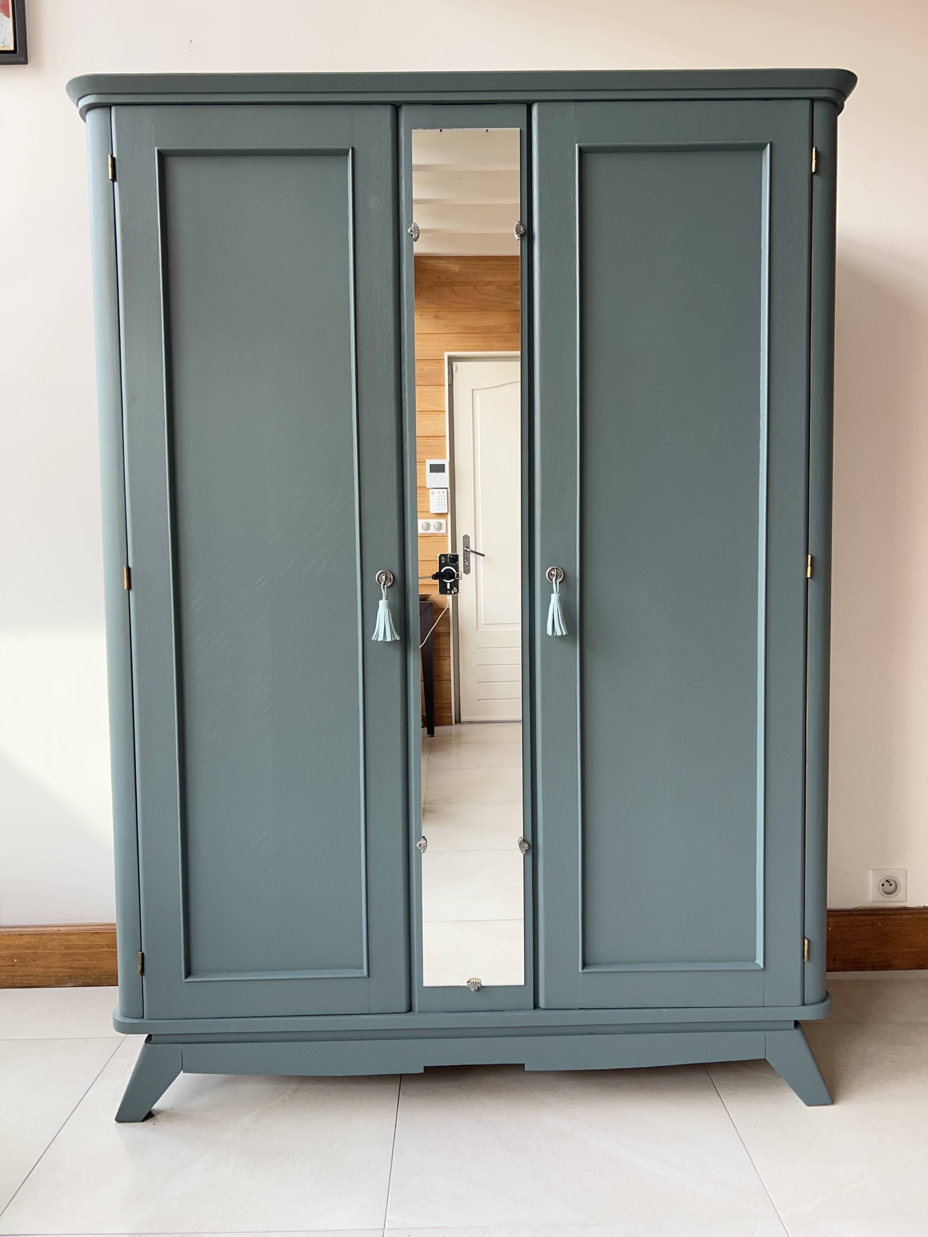Armoire