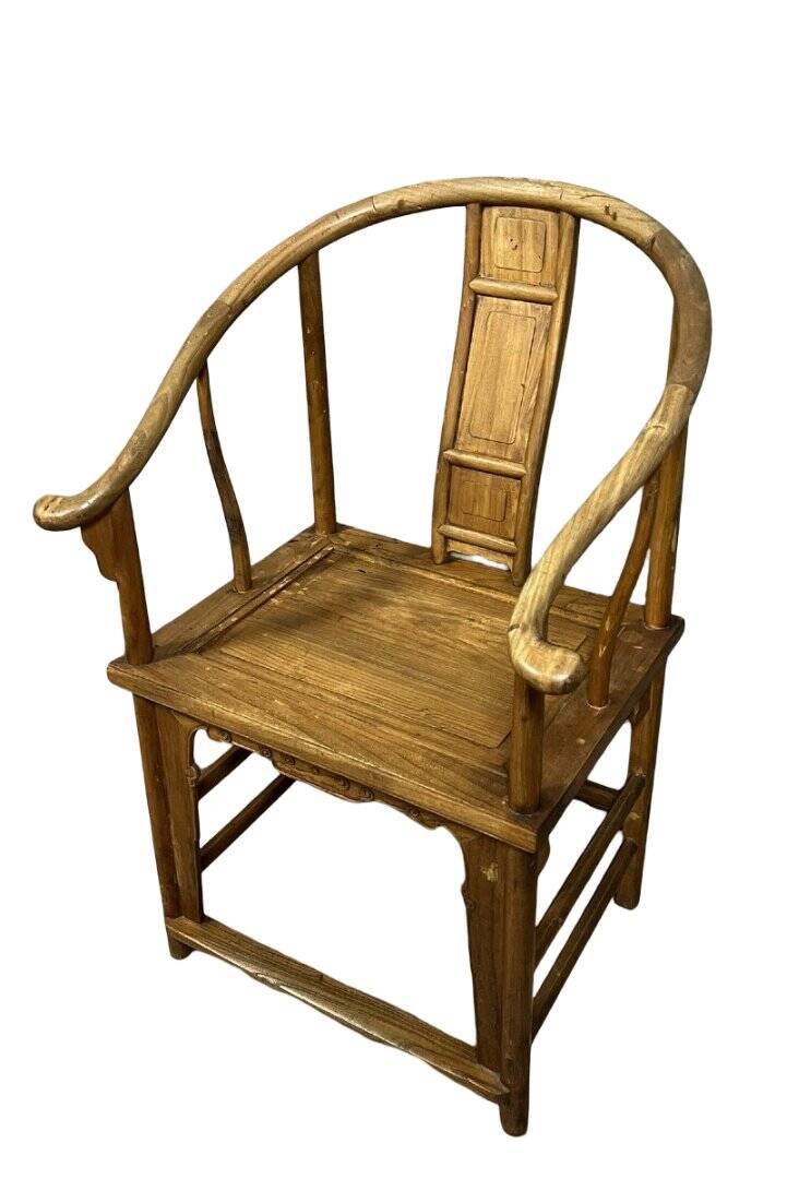 China 20th century: Horseshoe-shaped armchair in natural wood