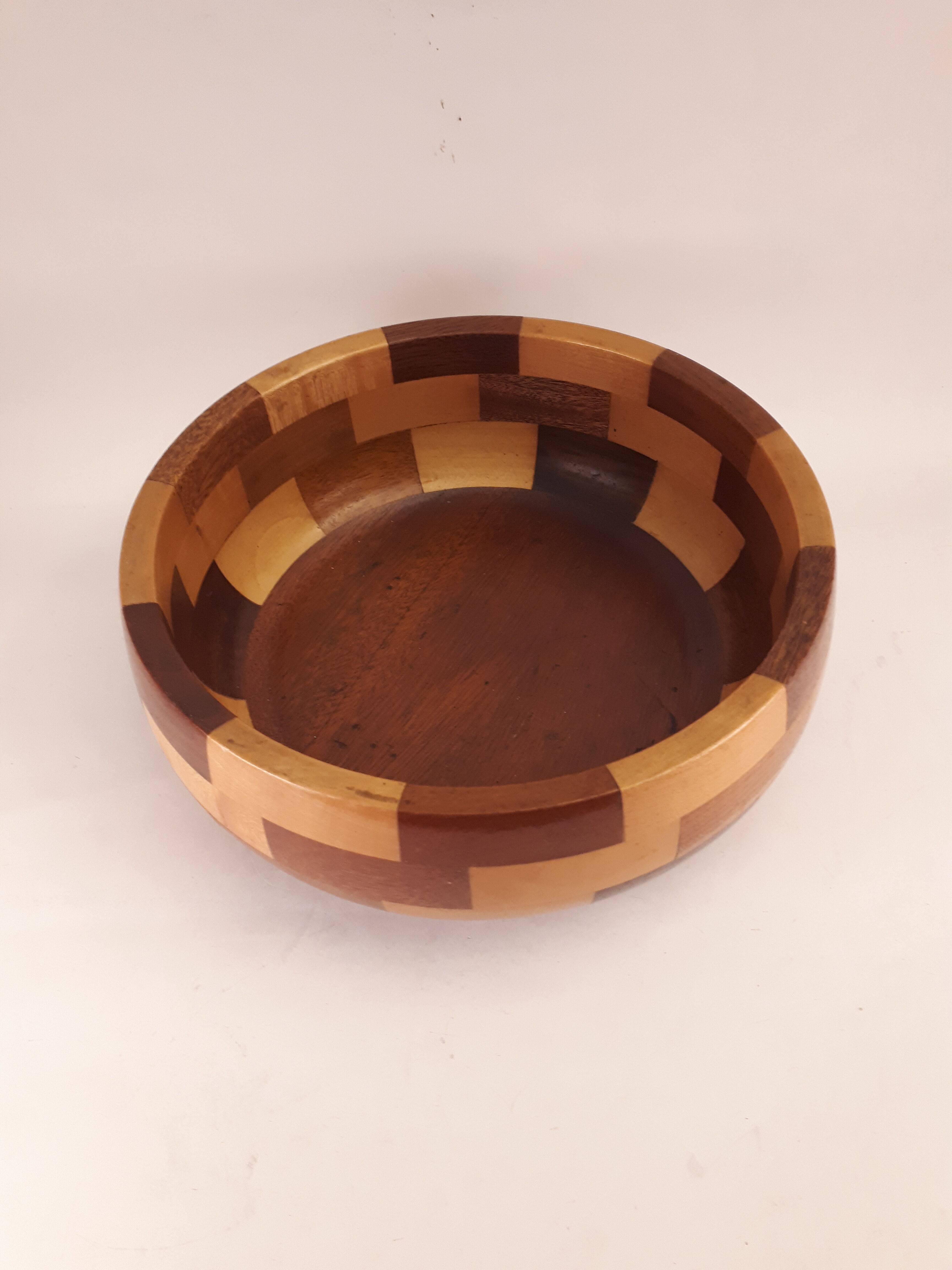 Coupe bol plat bois mélangés marqueterie