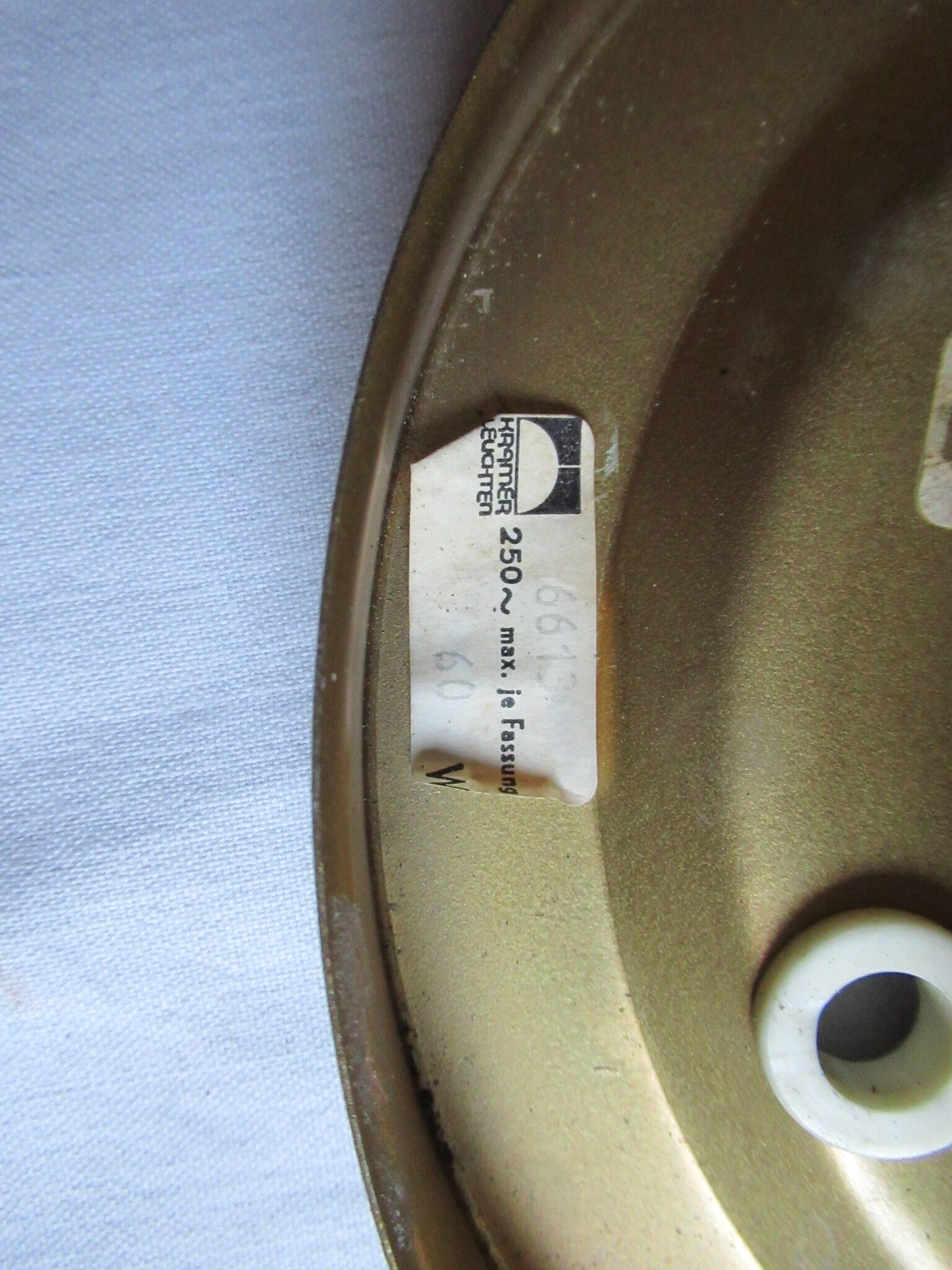 Plafonnier en verre moulé ambré années 60