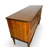 An Italian chest of drawers from the mid-20th century.