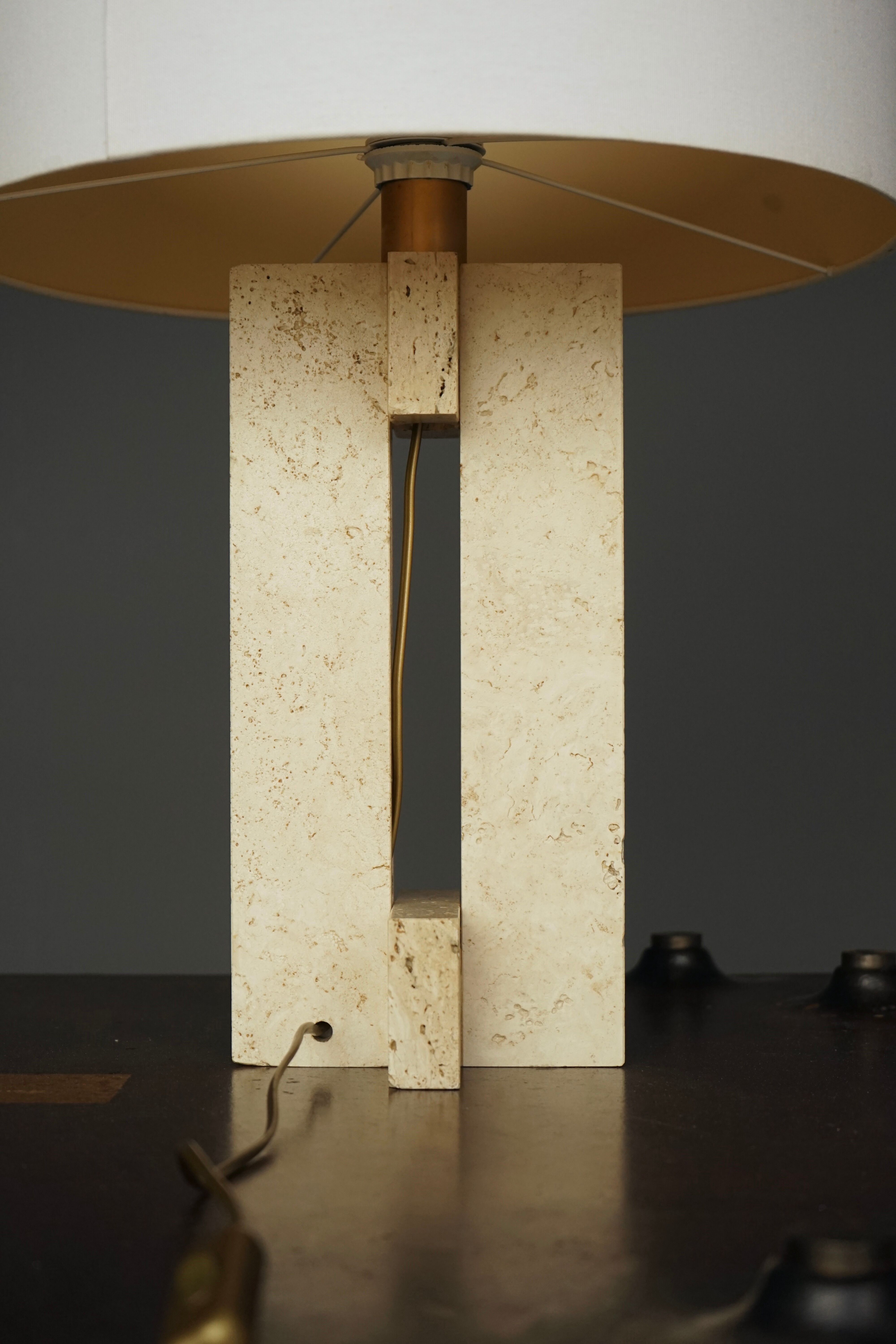 Mid-century table lamp in travertine, Italy, 1970s