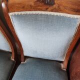 Paire de chaises basses en velours bleu