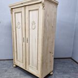 Very beautiful Art Nouveau wardrobe with crown