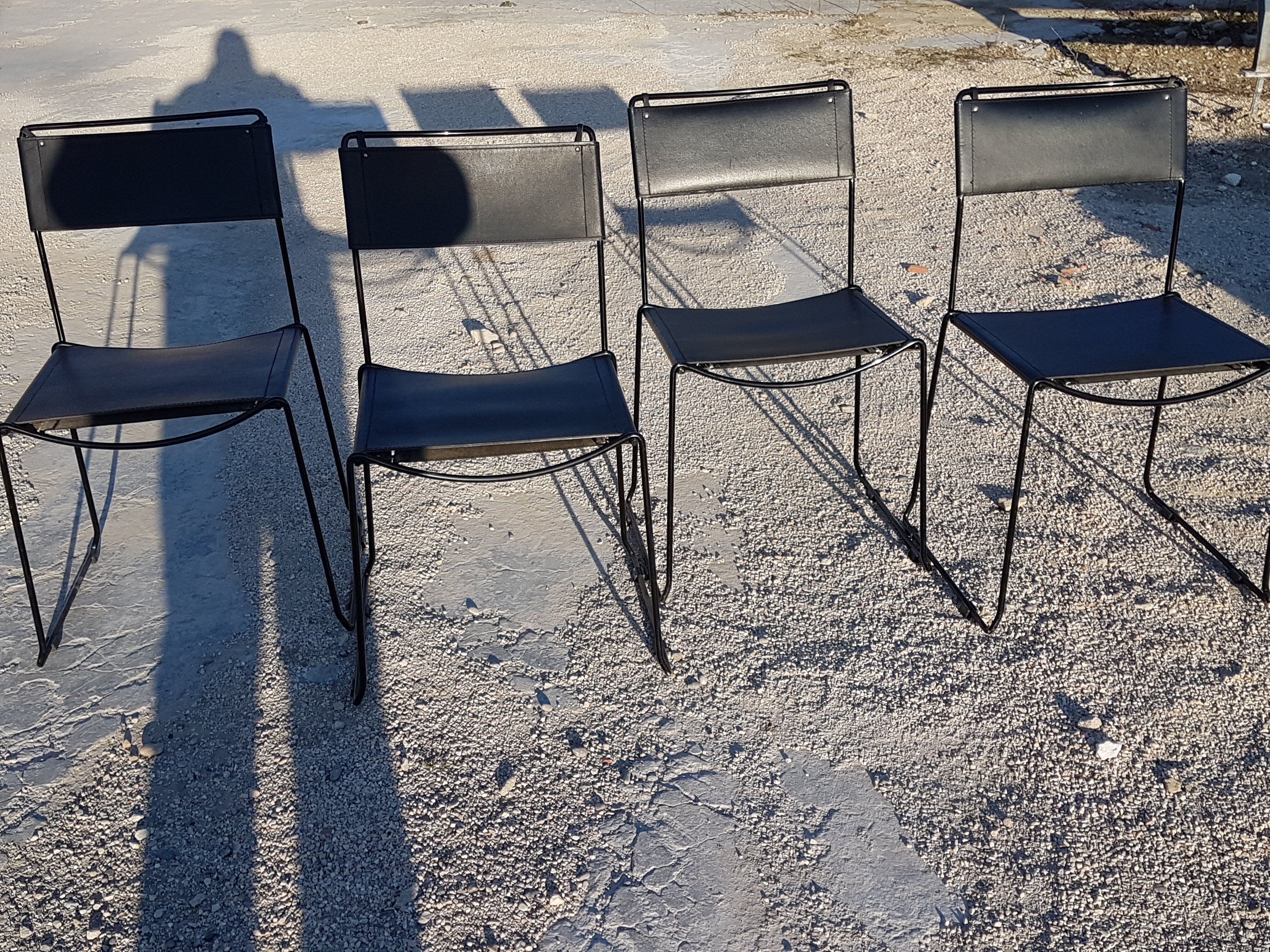 4 chaises  de Giandomenico Belotti