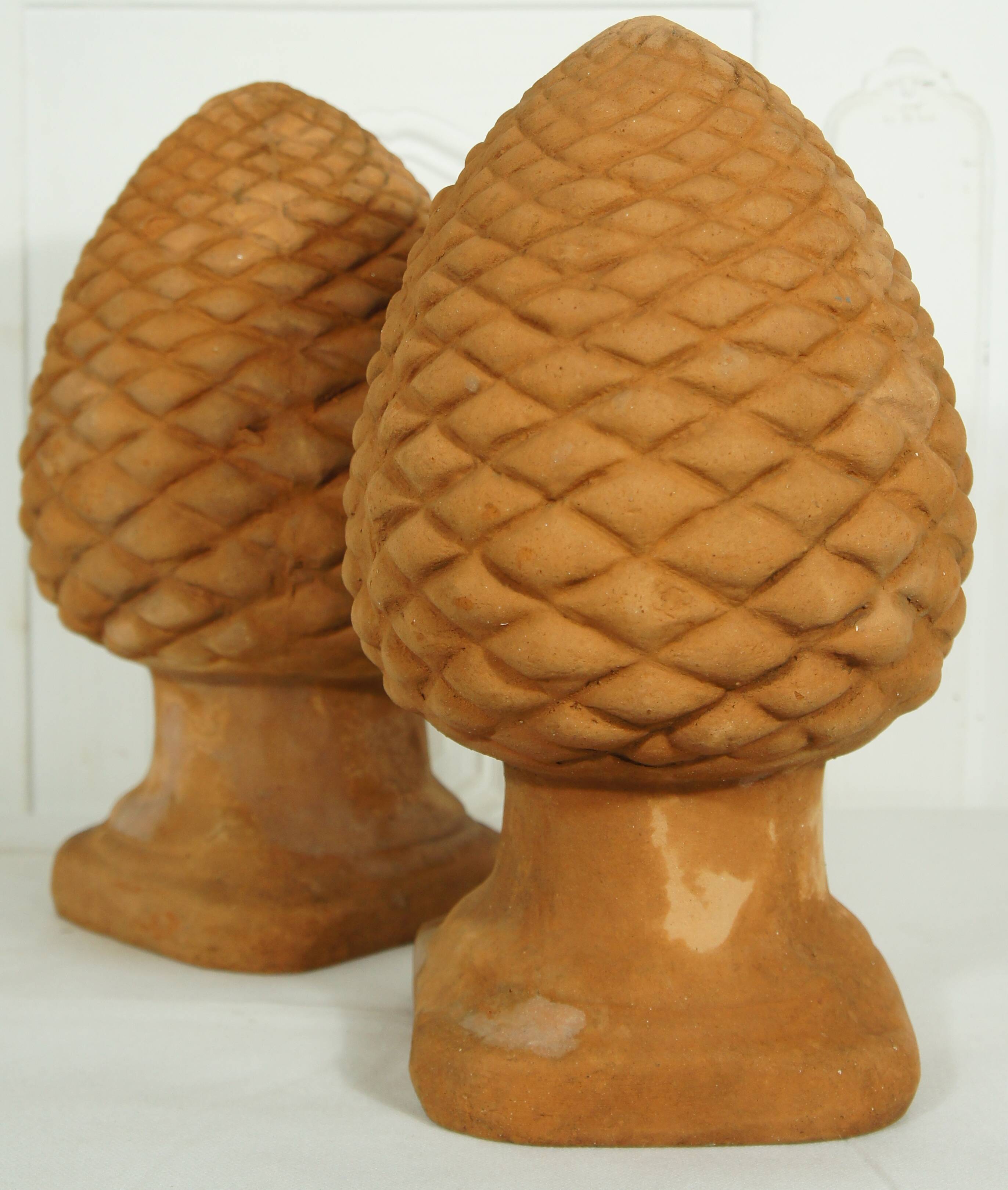 Set de 2 pommes de pin en terre cuite moulée 35 cm