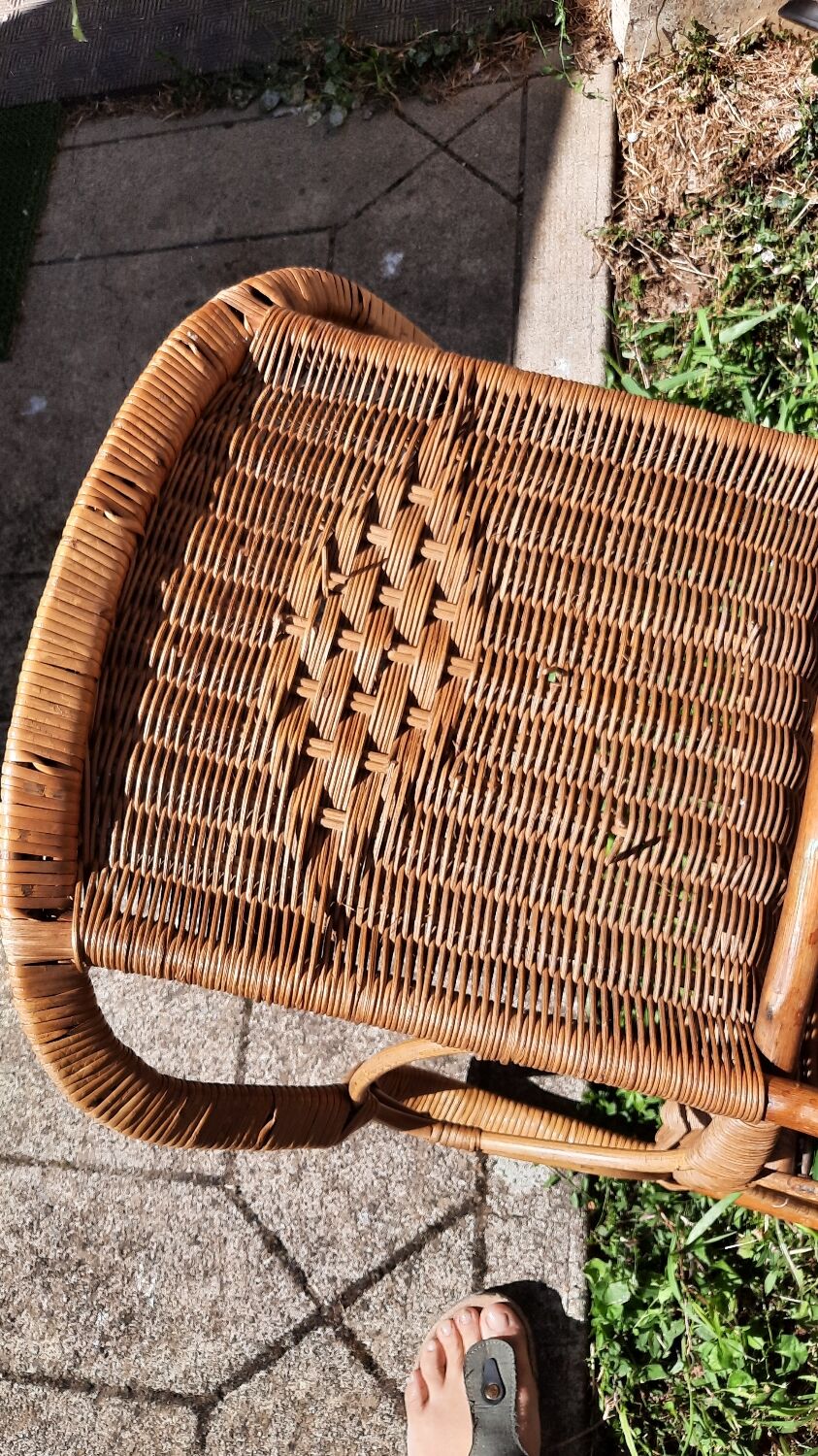 Set of 4 wicker and rattan armchairs