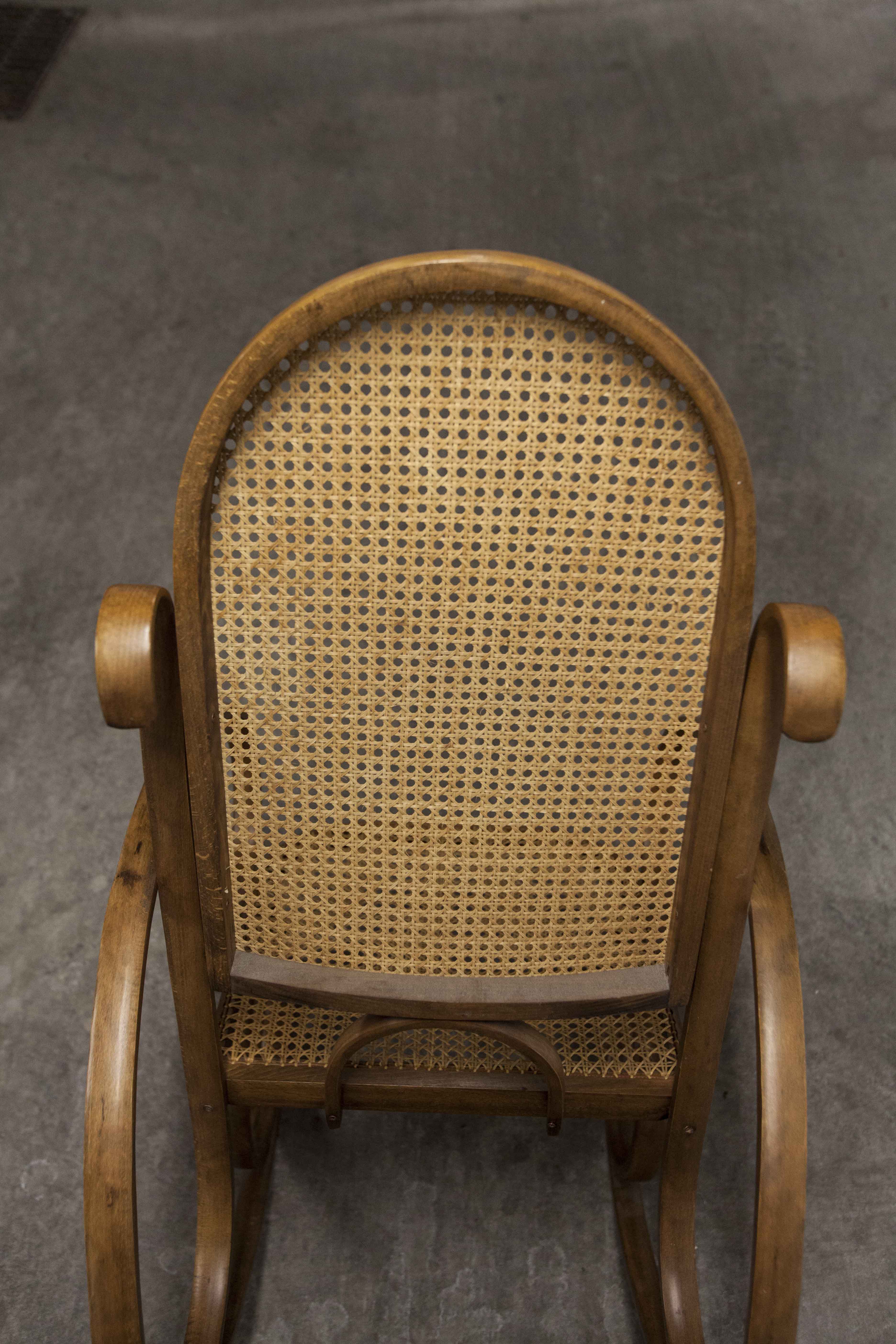Thonet rocking-chair 1900