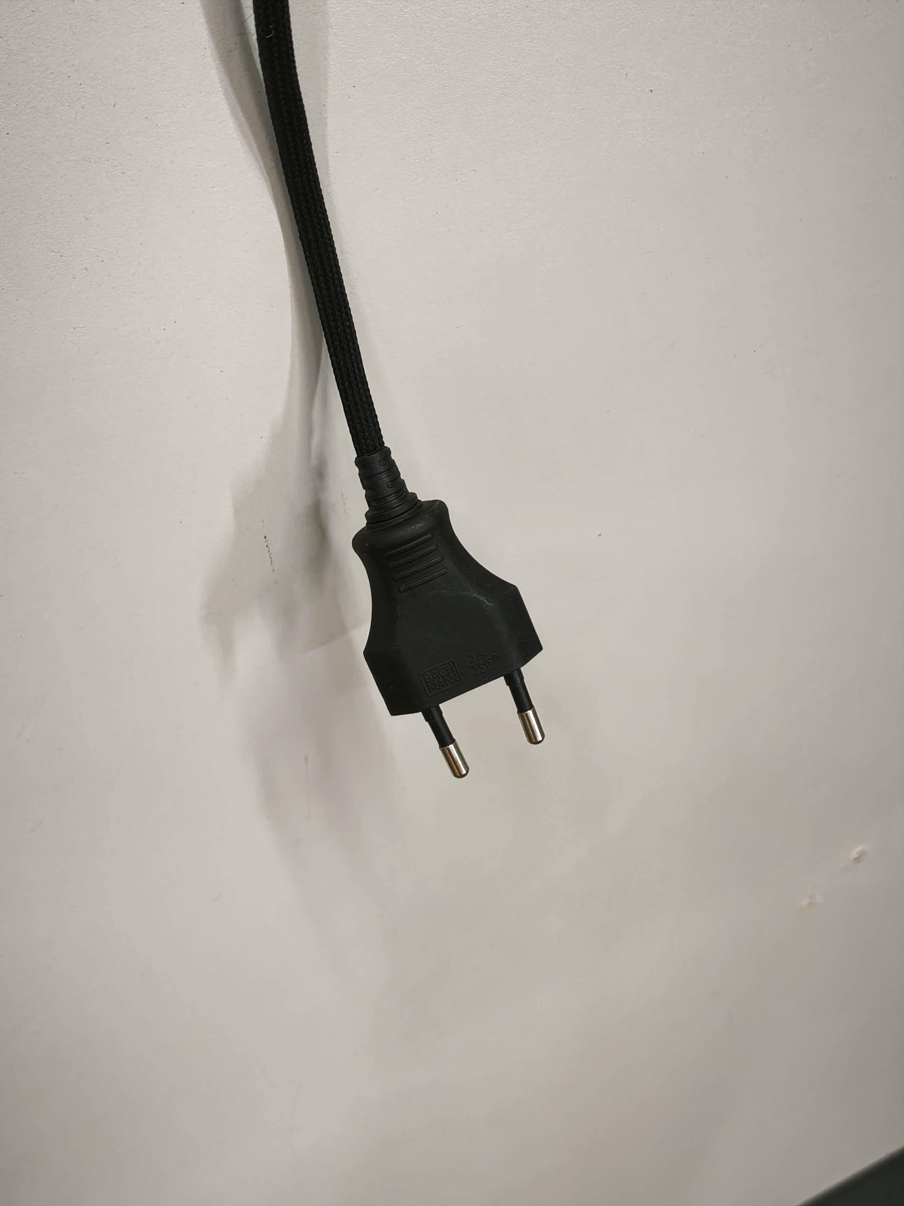 1930s Bauhaus Industrial Scissor Arm Wall Lamp, Black Enamel, Czechoslovakia