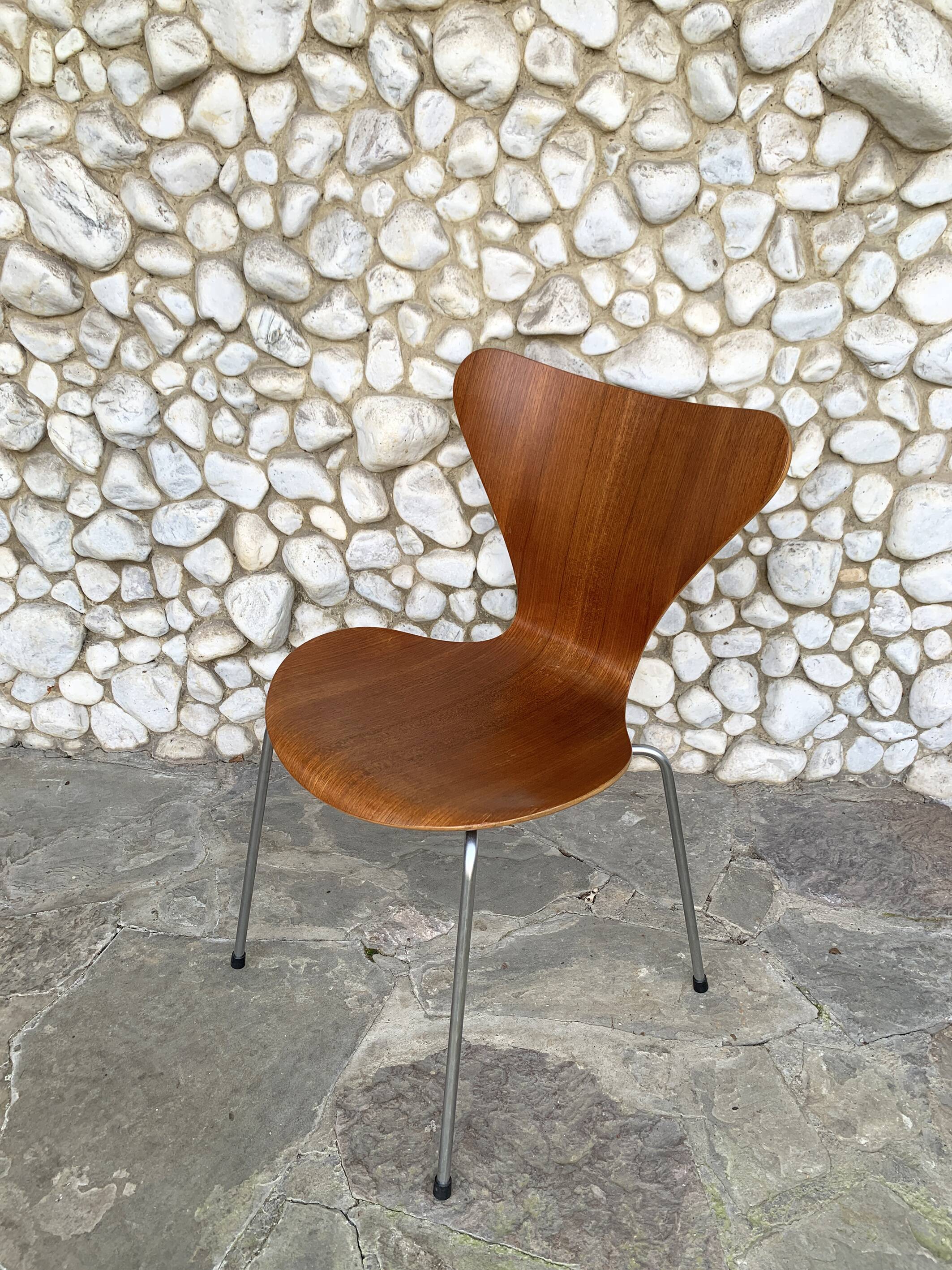 Teak 3107 butterfly chair Arne Jacobsen for Fritz Hansen, Teak 1965